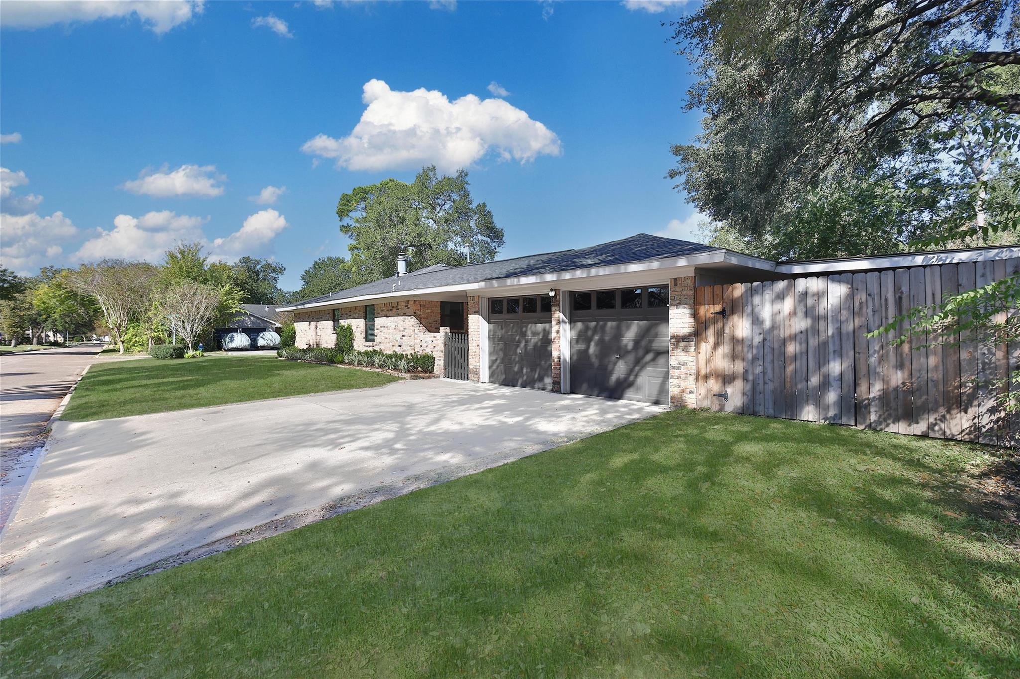 4402 Fallbrook Drive