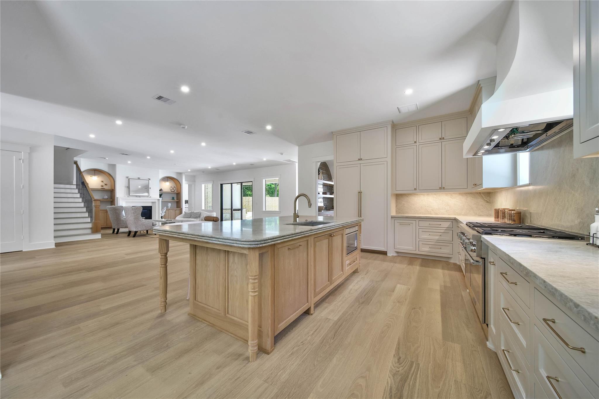 1191 Chamboard Lane