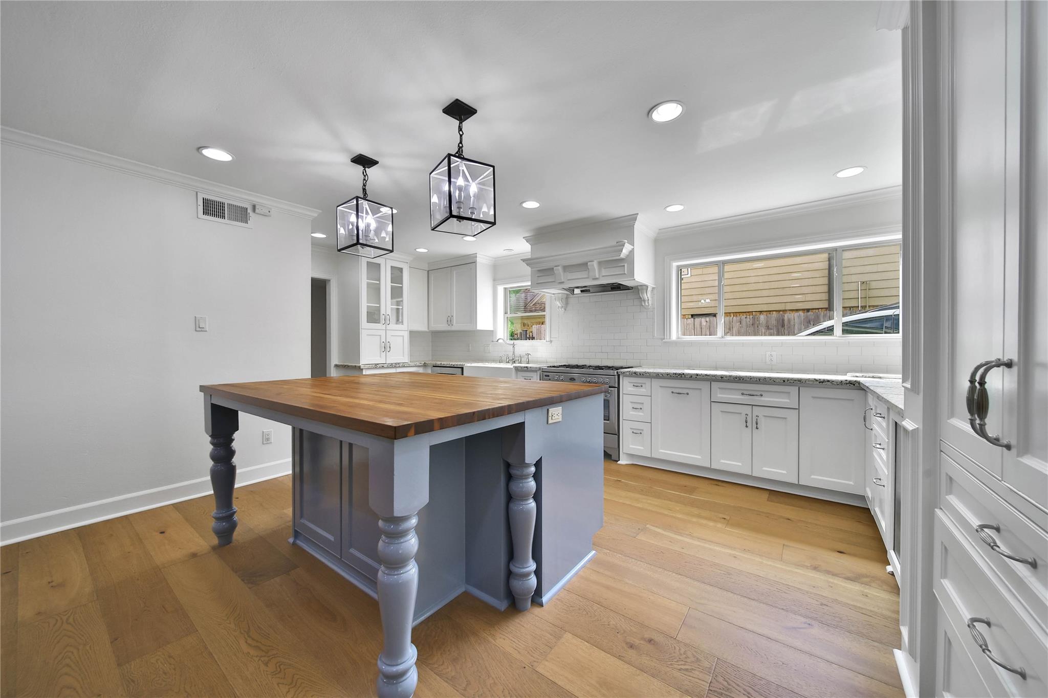 1034 Thornton Road