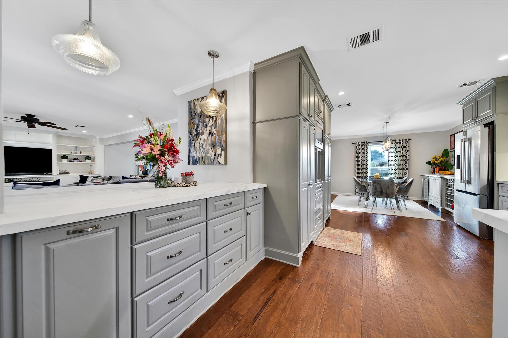 1018 Candlelight Lane