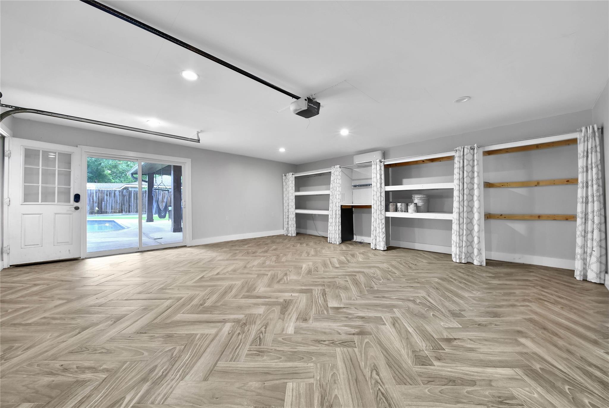 10915 Holly Springs Drive