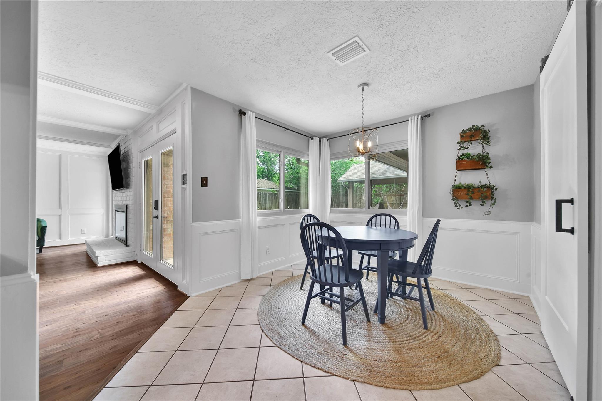 10915 Holly Springs Drive