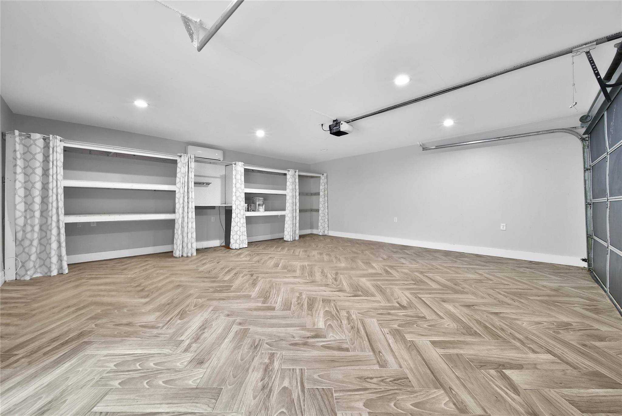 10915 Holly Springs Drive