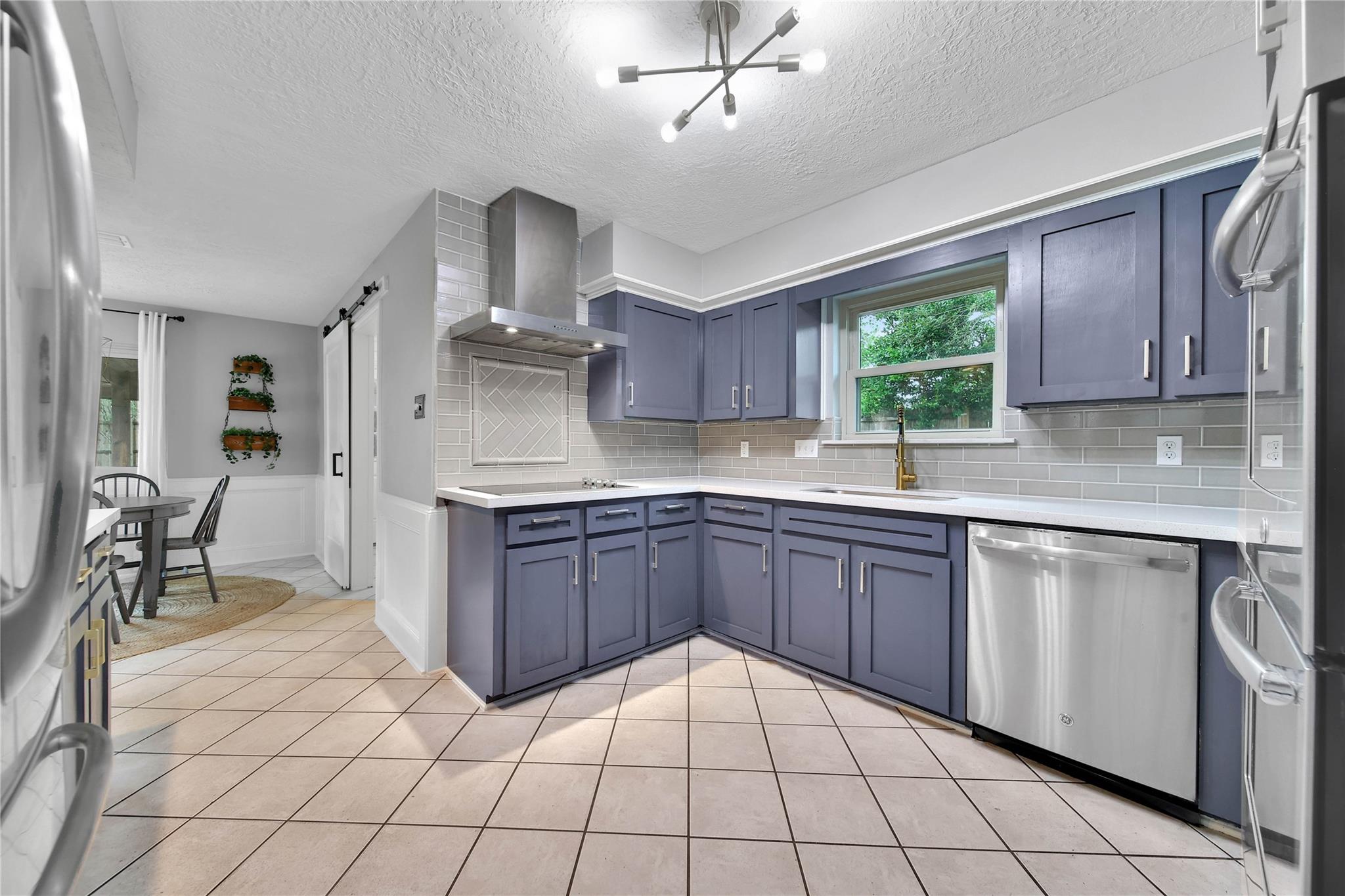 10915 Holly Springs Drive