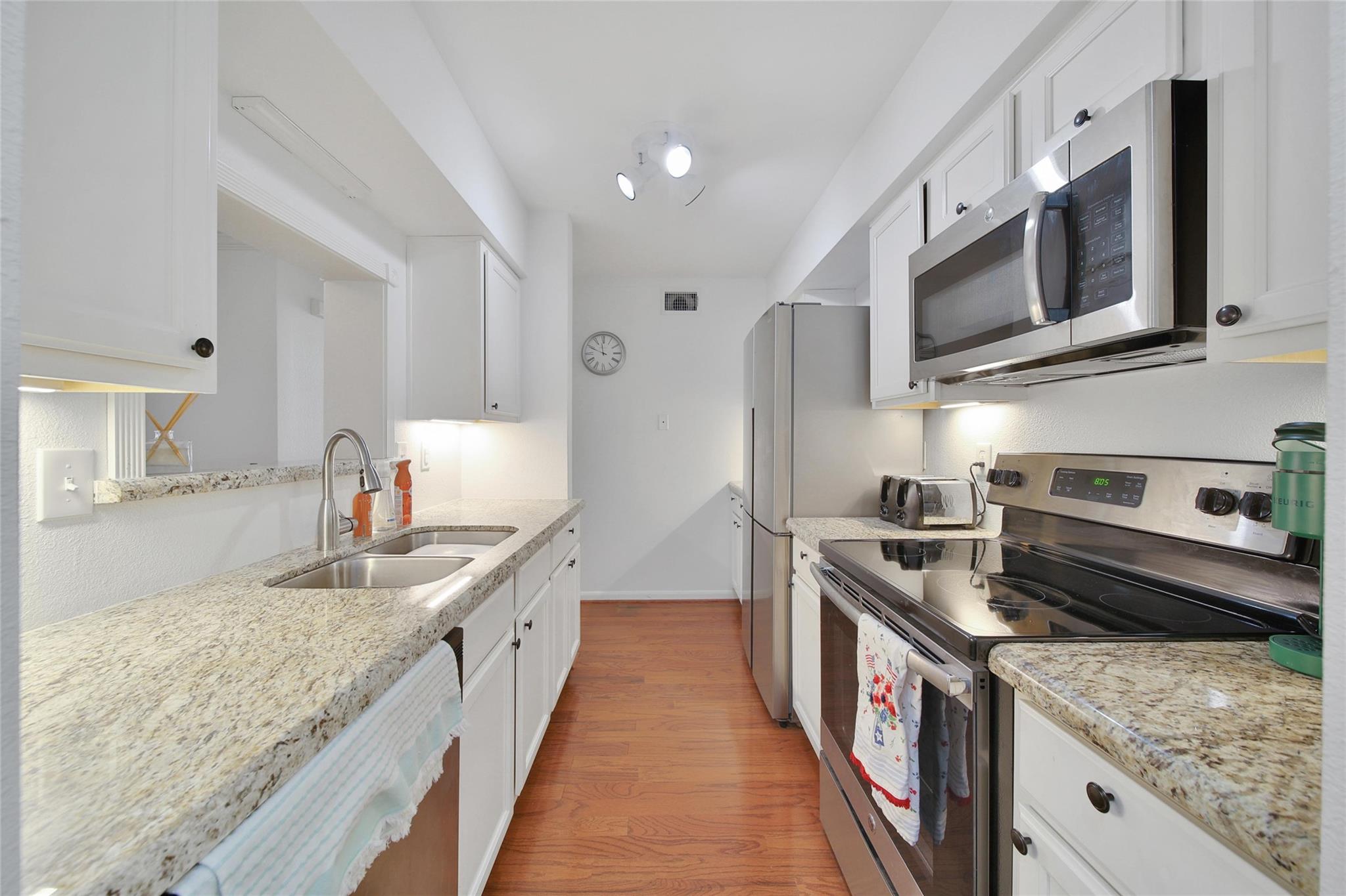 1601 S Shepherd Drive