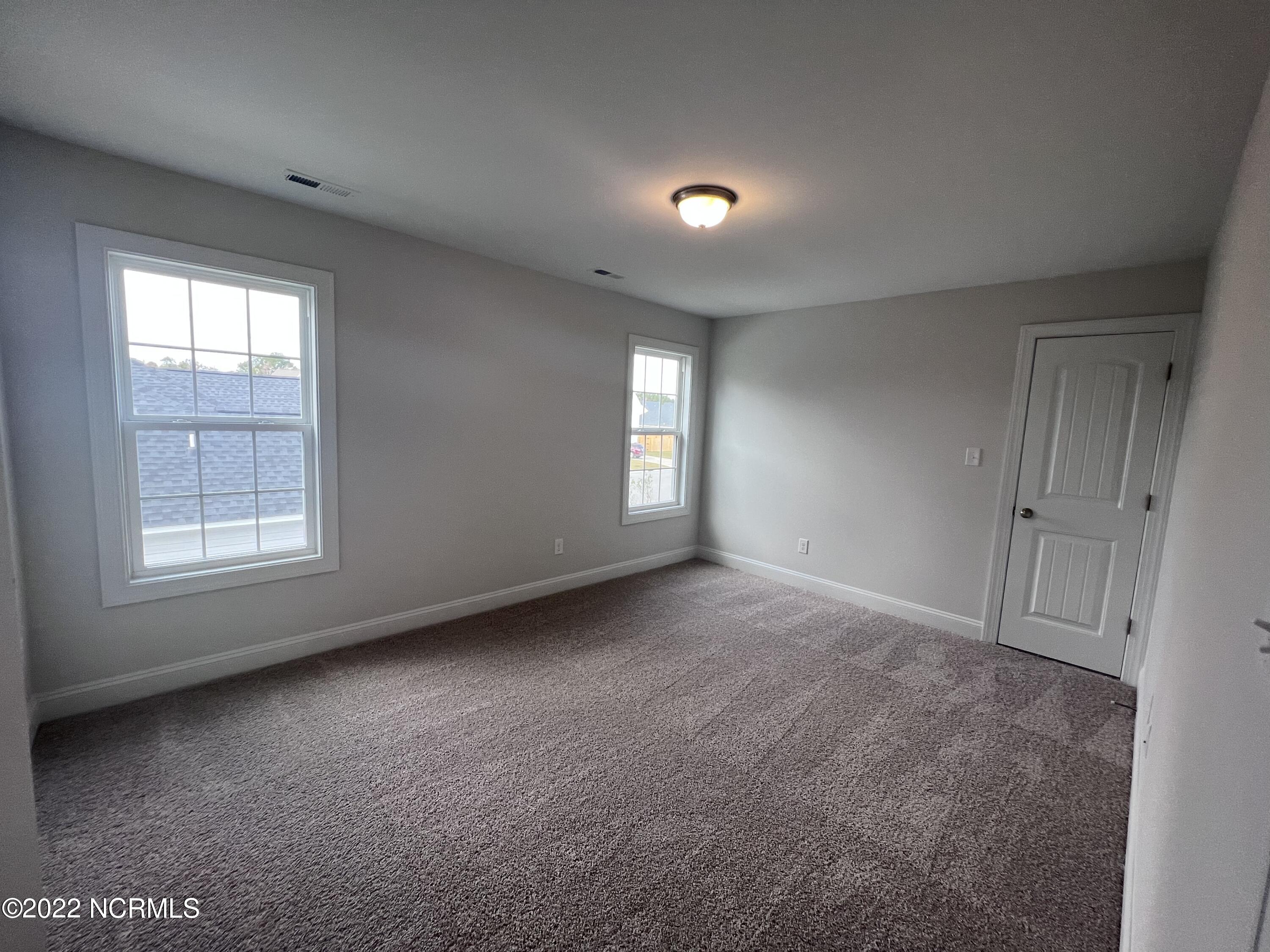 501 White Shoal Way