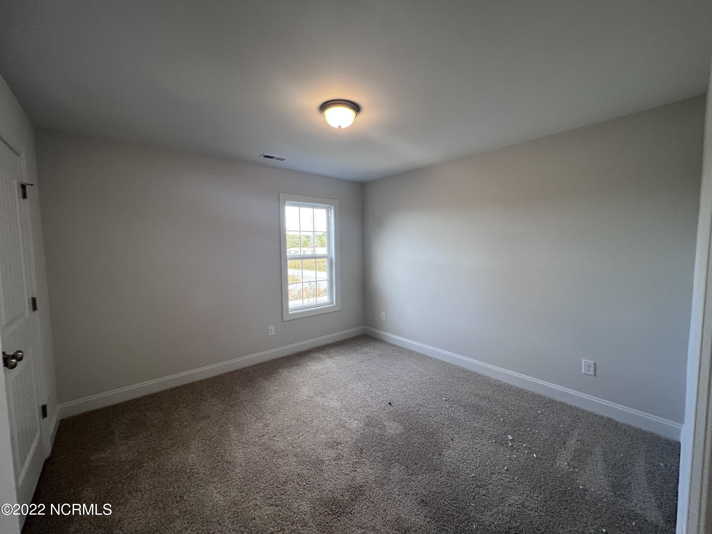 501 White Shoal Way