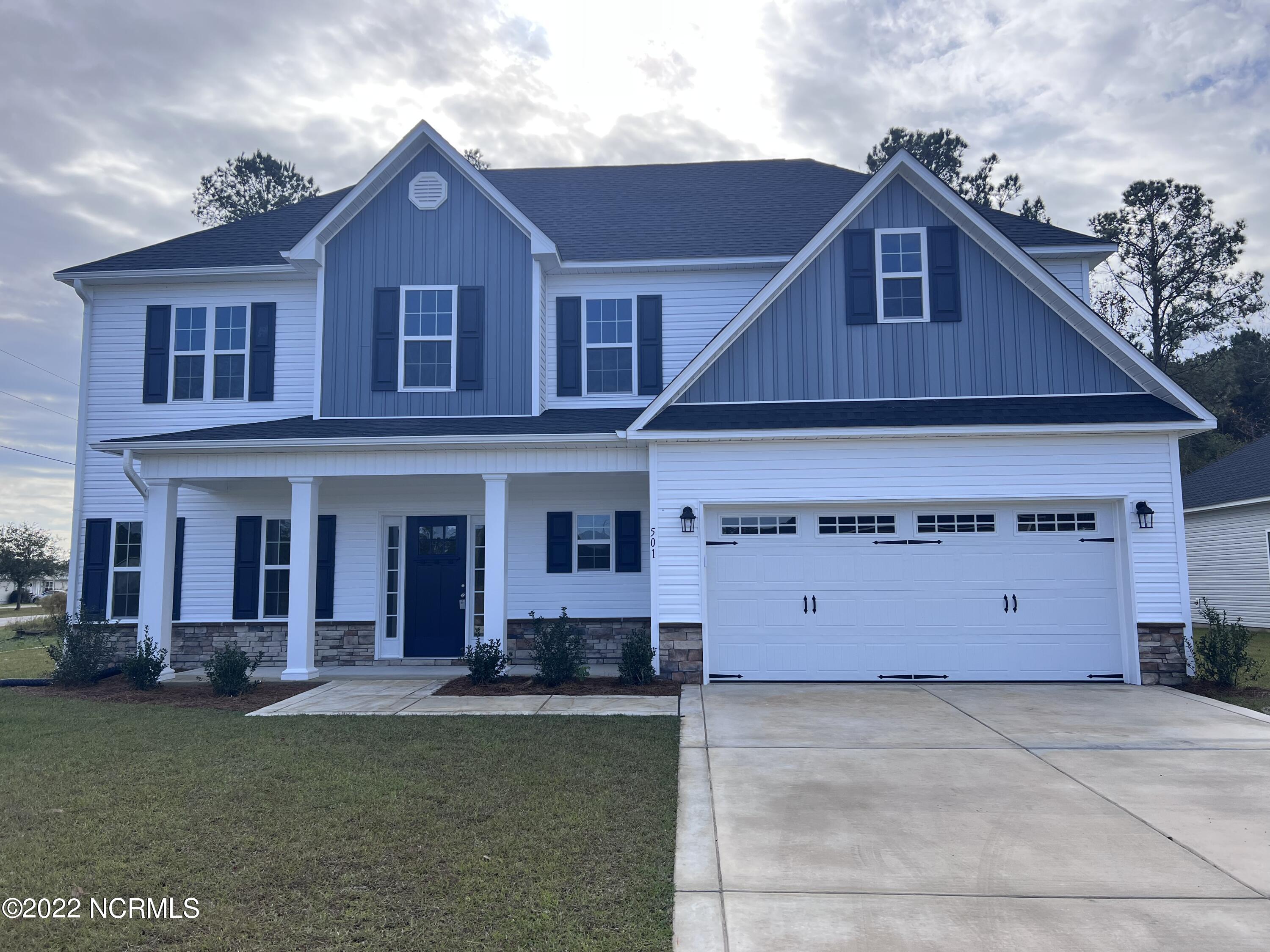501 White Shoal Way