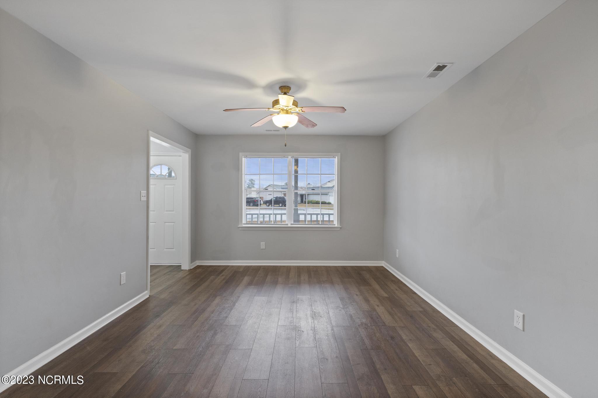 207 Rosewood Circle