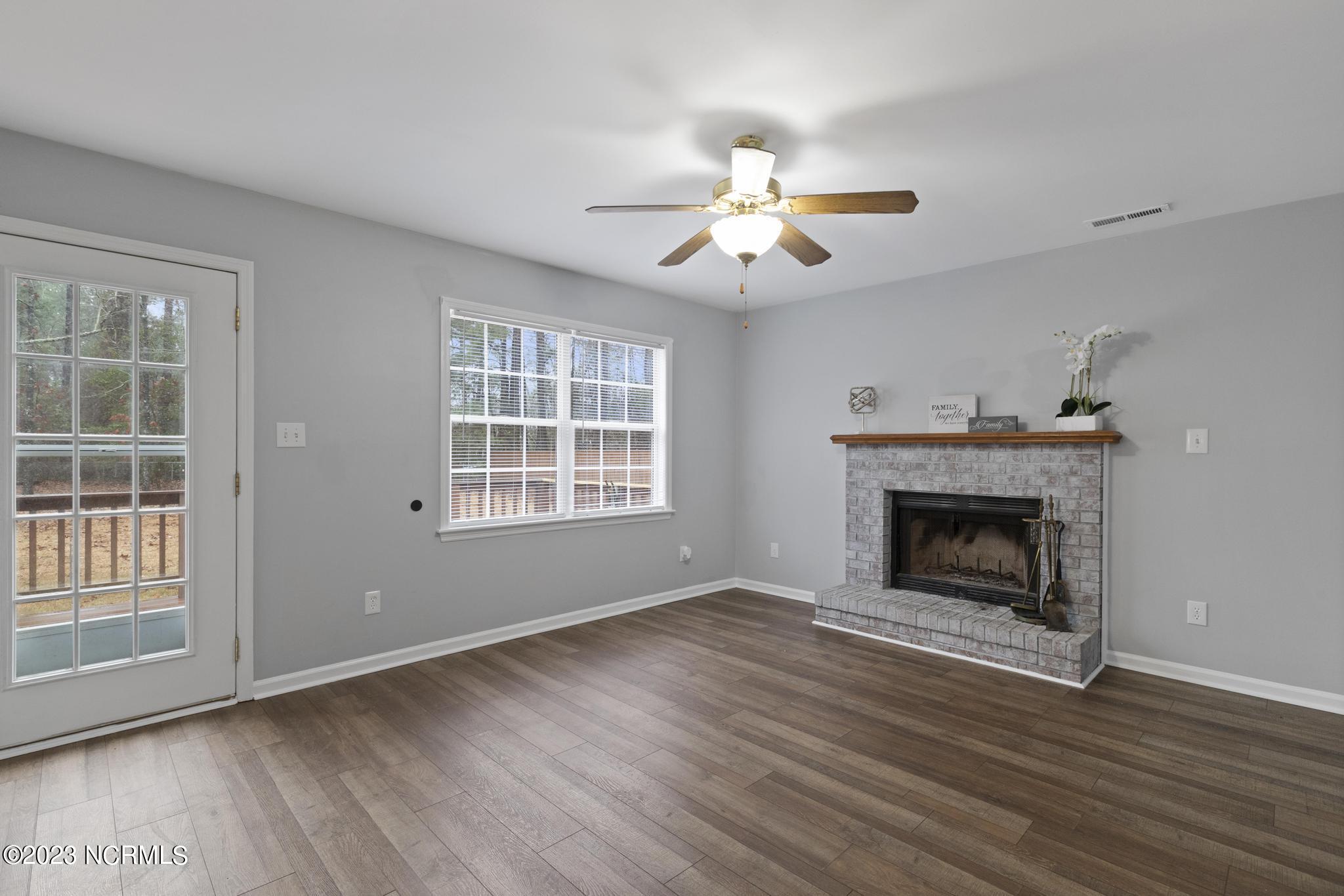 207 Rosewood Circle