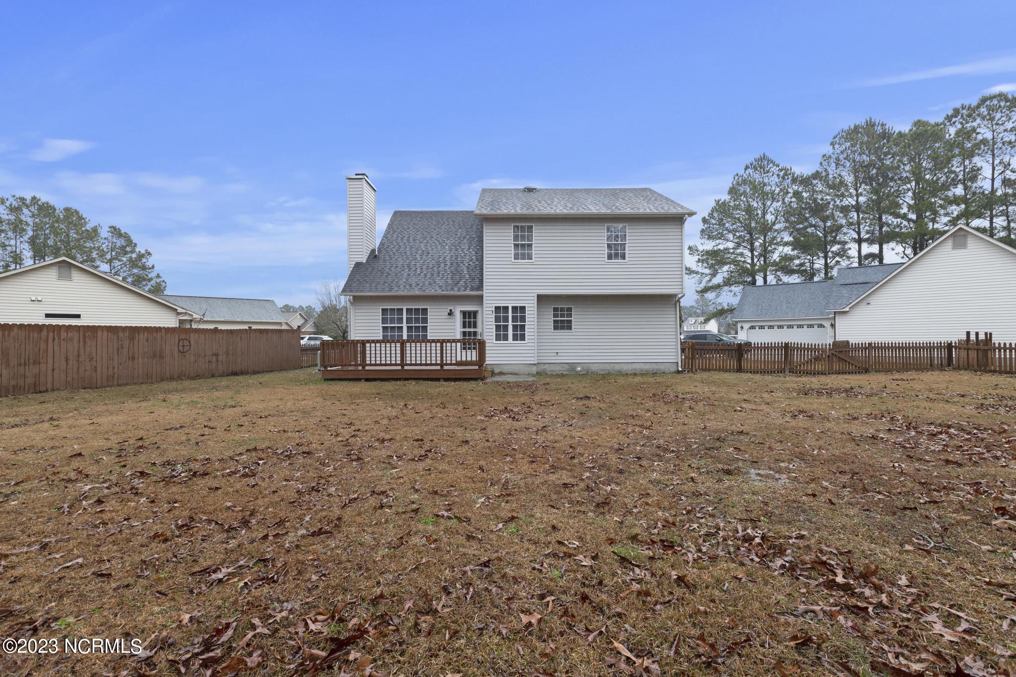 207 Rosewood Circle