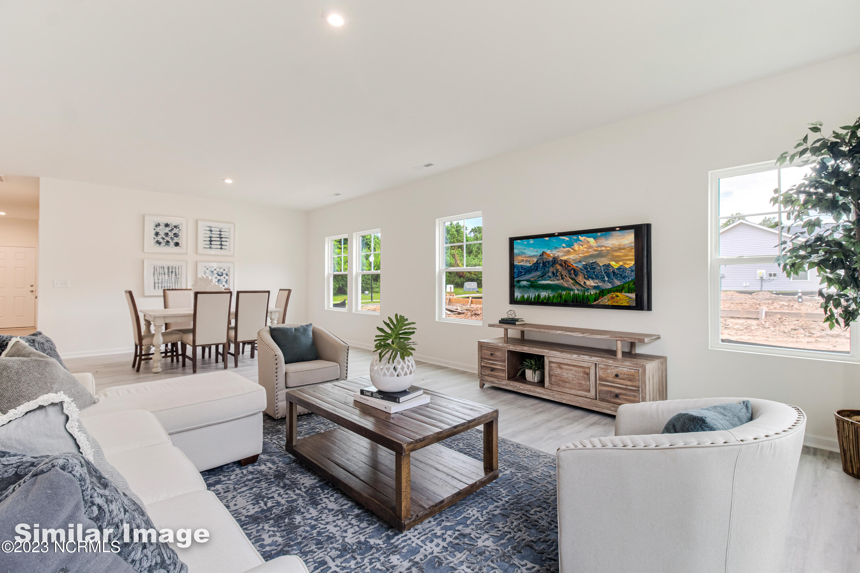 1532 E Black Squirrel Lane