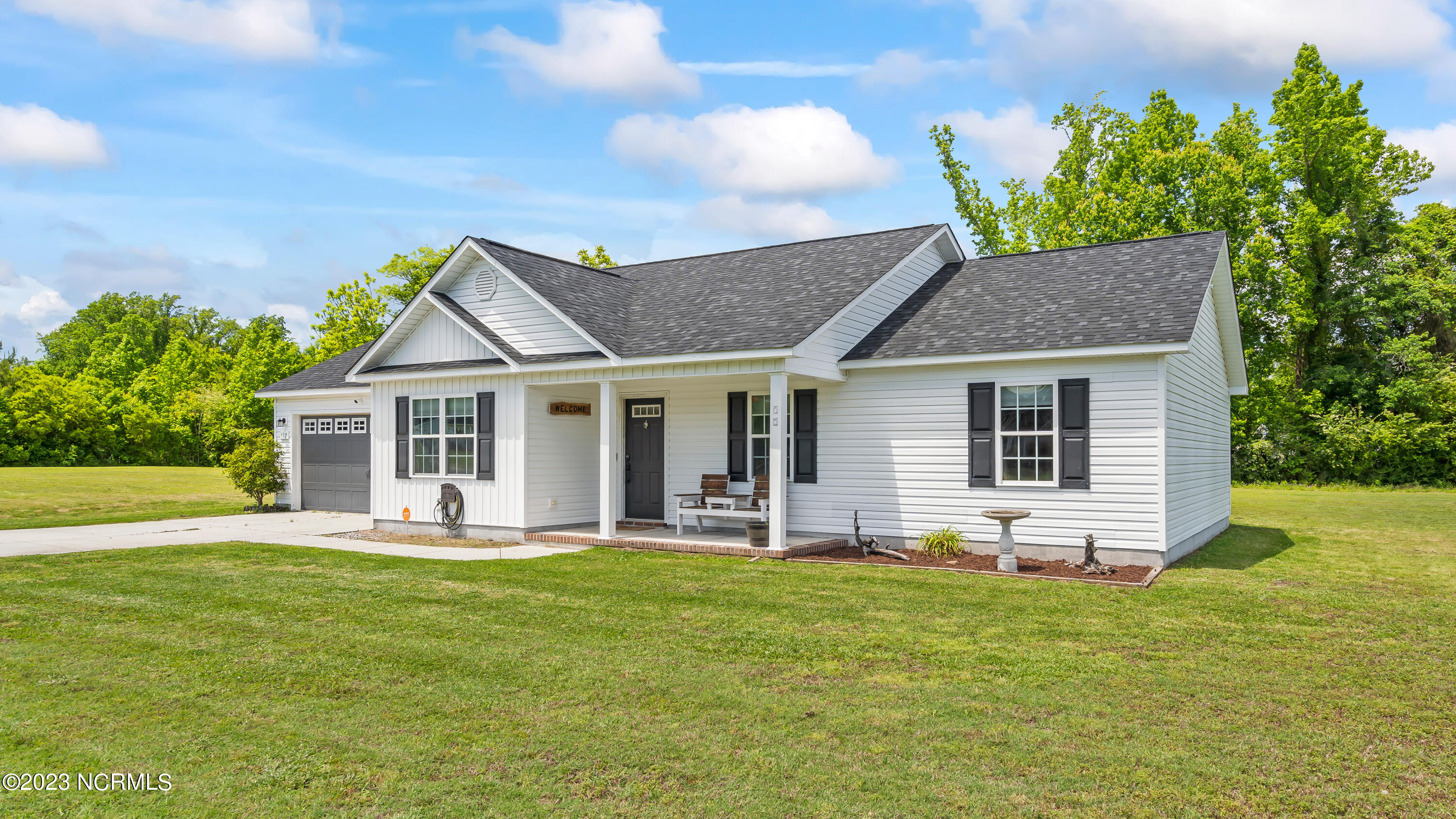 117 Woodbury Farm Drive