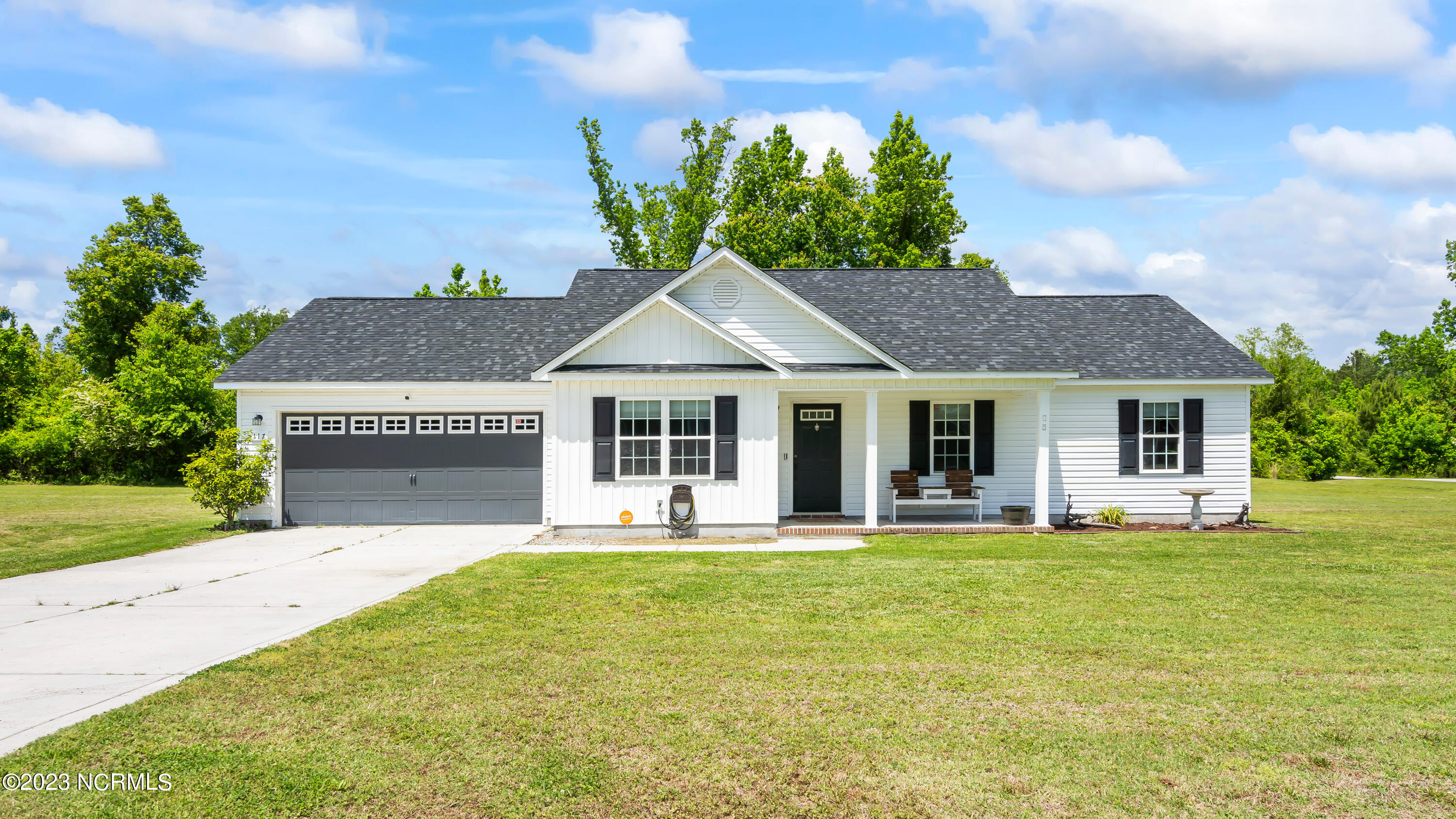 117 Woodbury Farm Drive