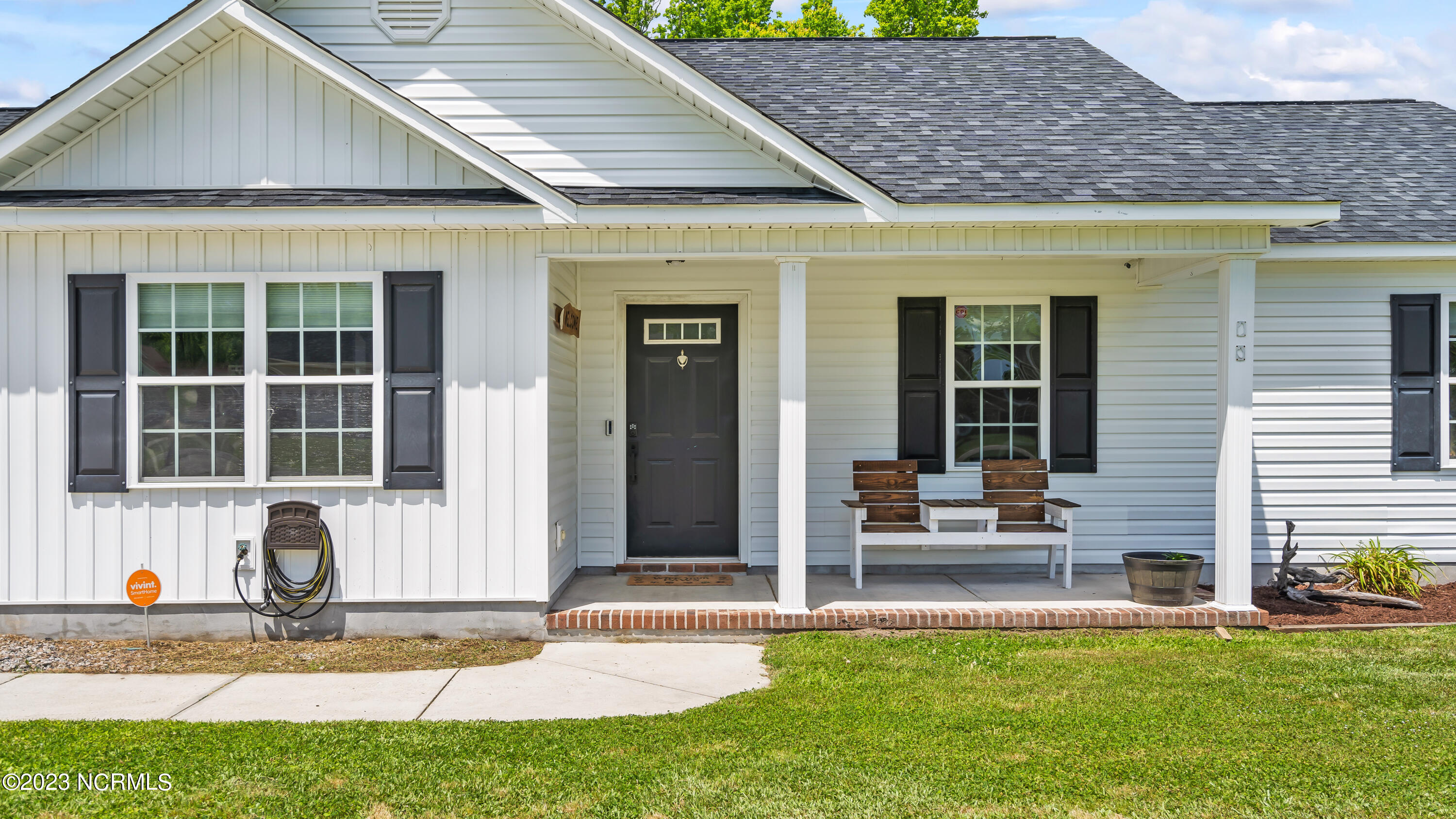 117 Woodbury Farm Drive