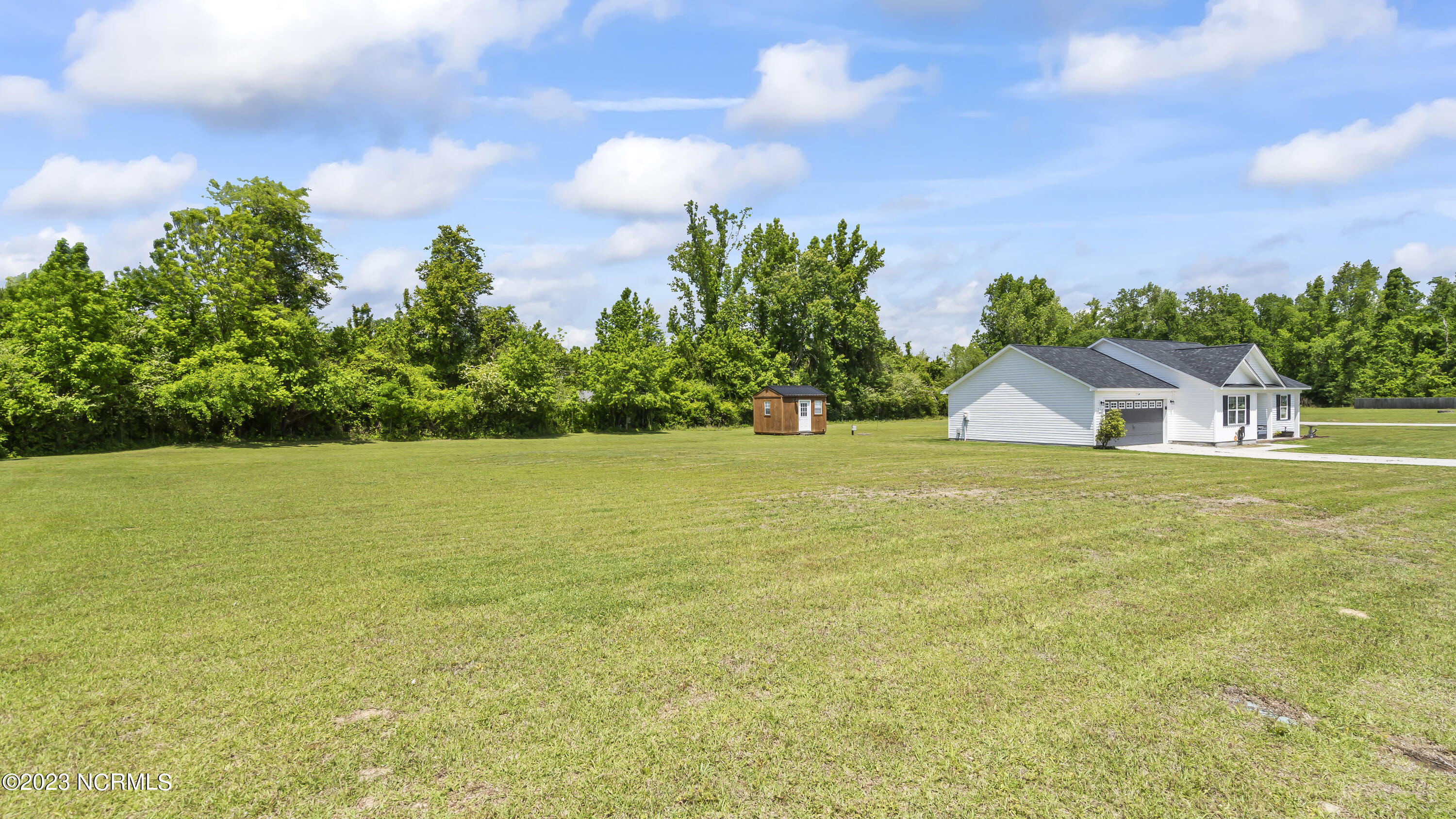 117 Woodbury Farm Drive