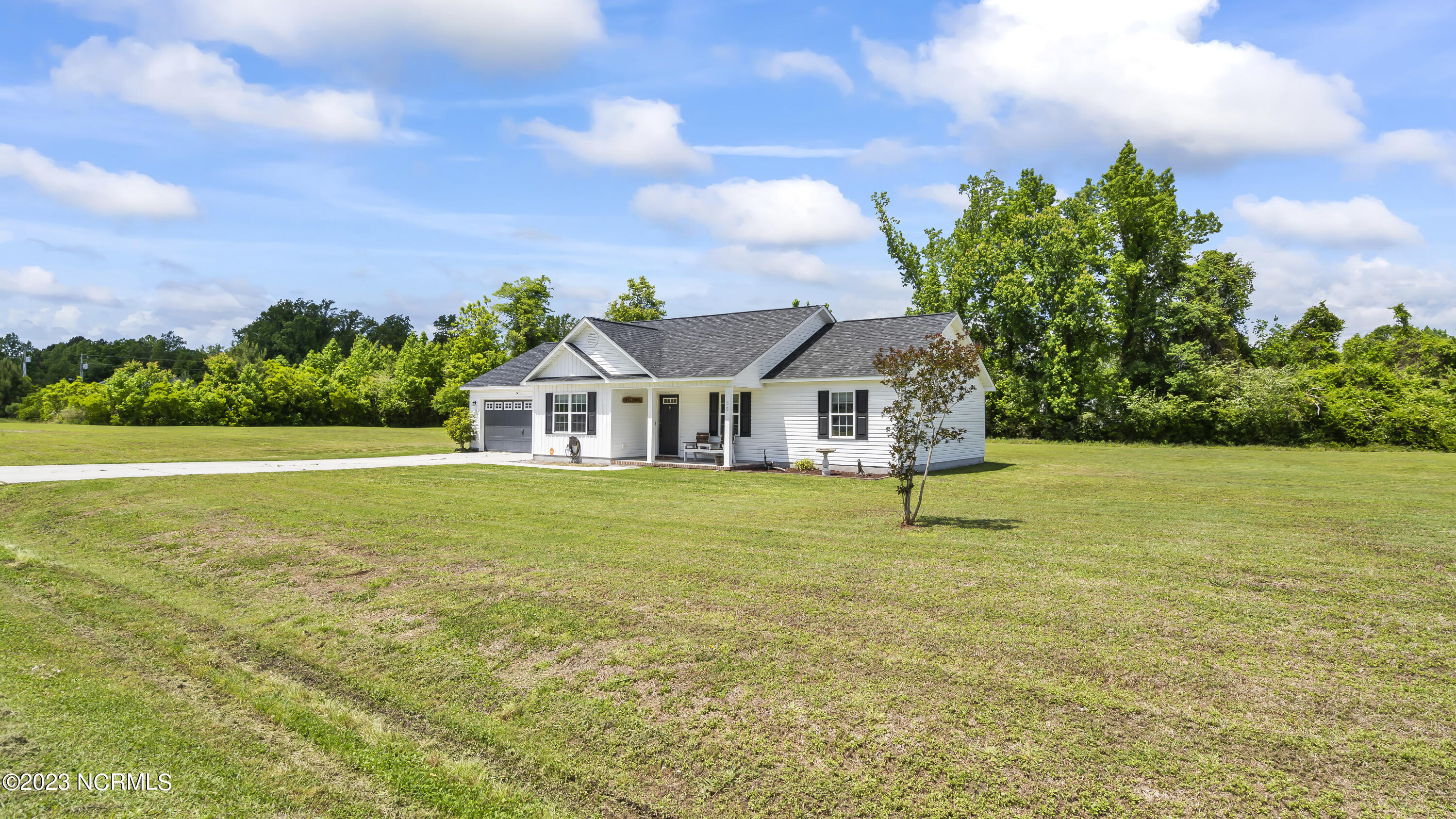 117 Woodbury Farm Drive