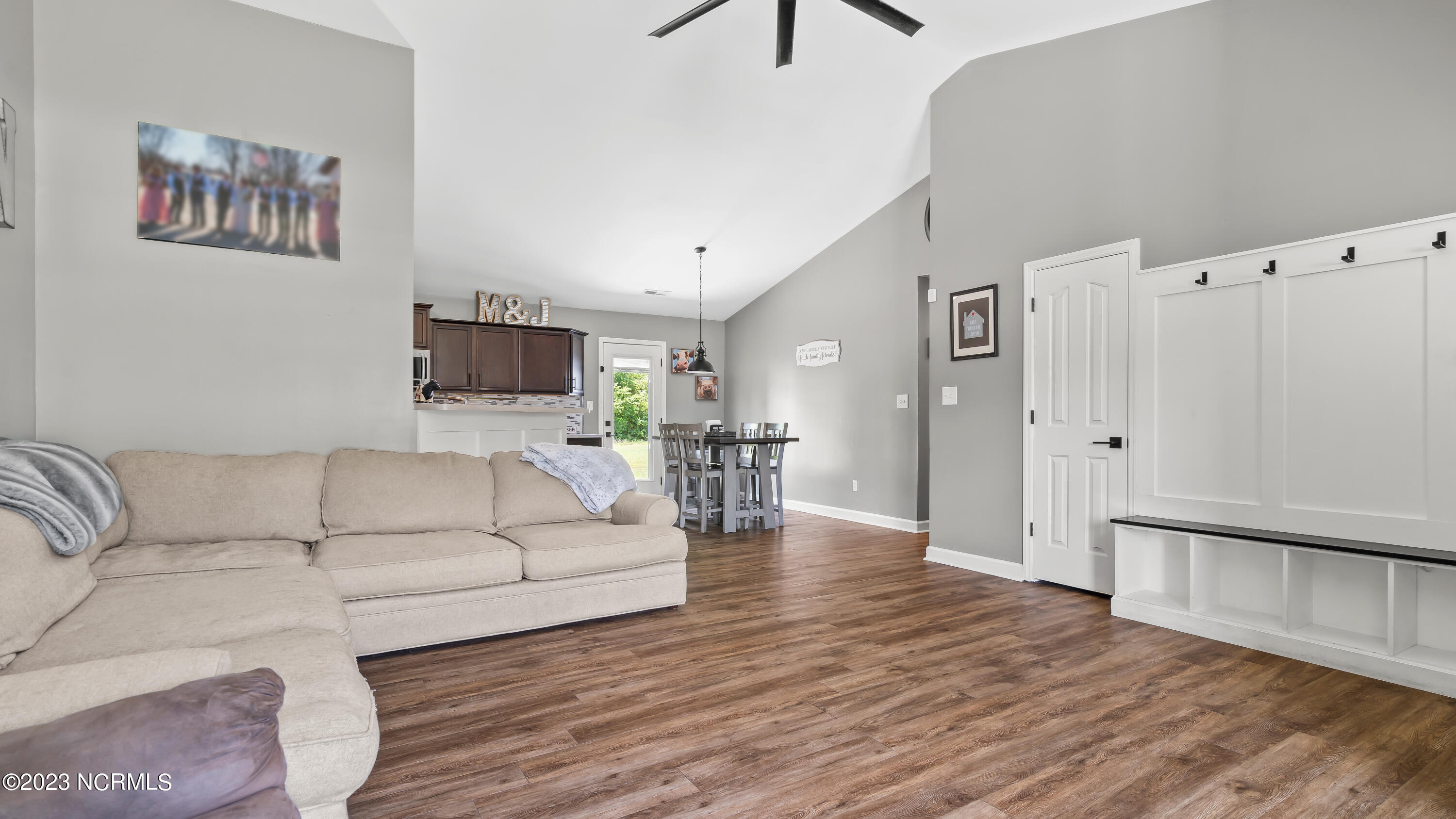 117 Woodbury Farm Drive