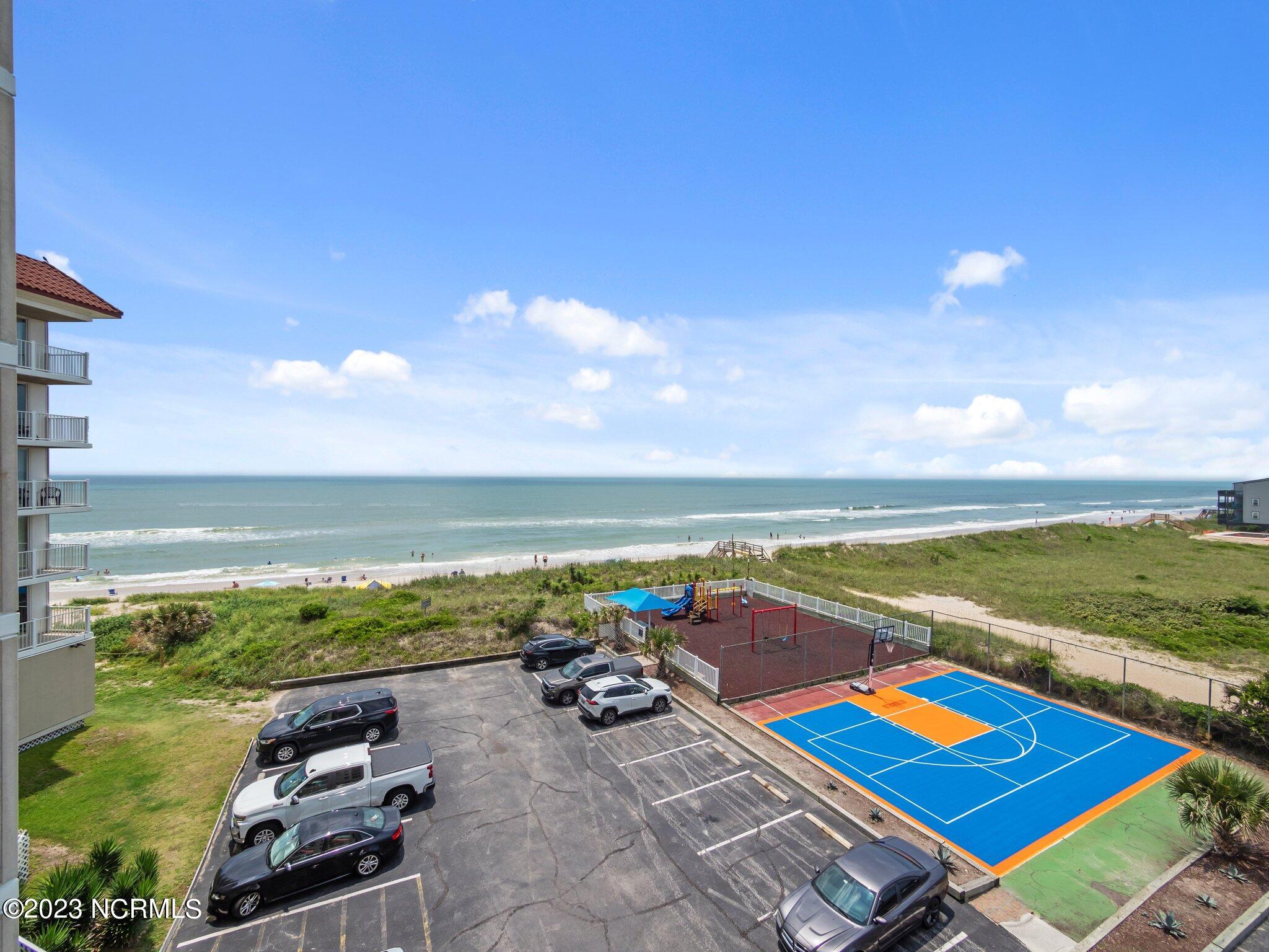 2000 New River Inlet Road, 1304