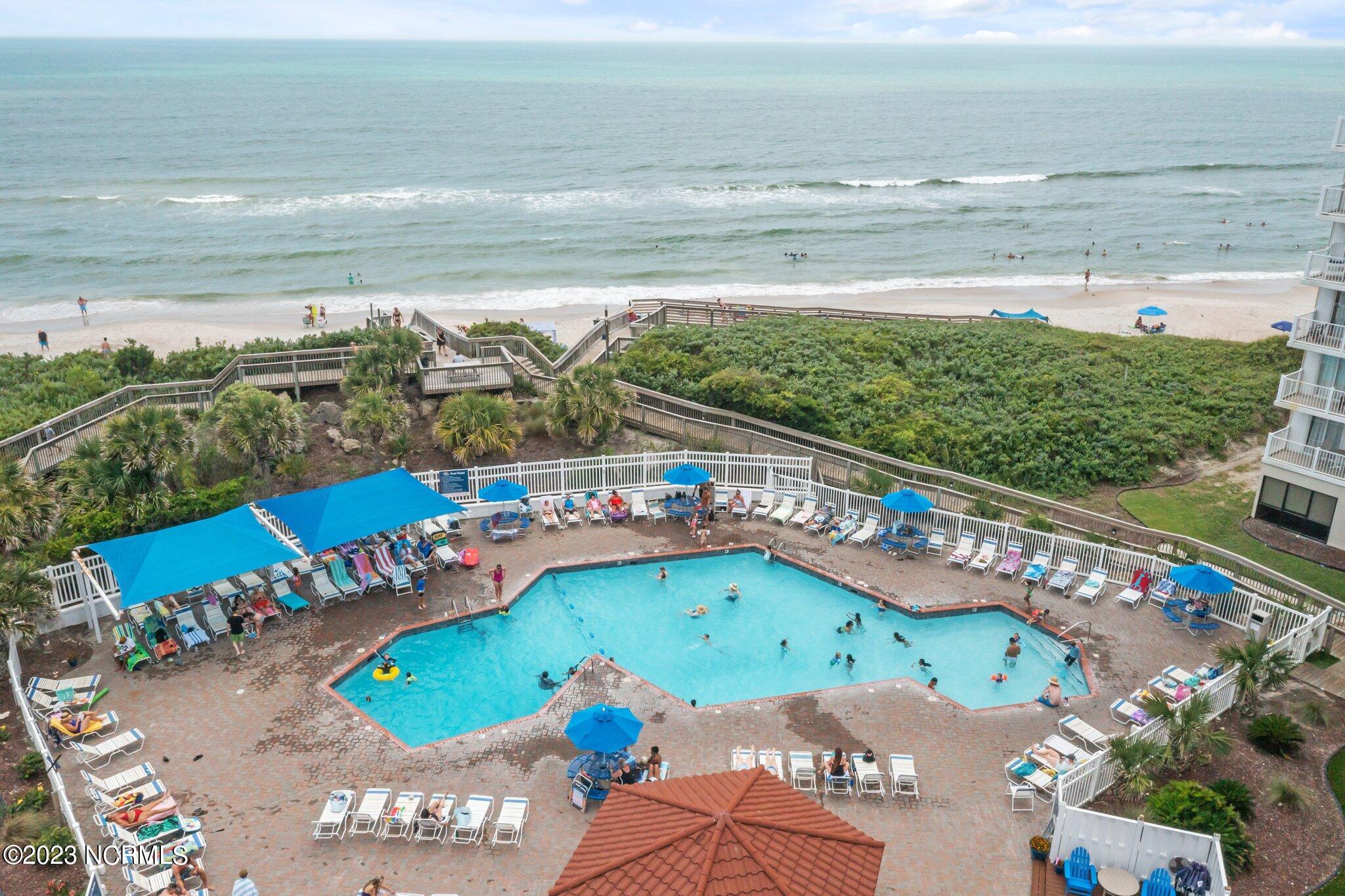 2000 New River Inlet Road, 1304