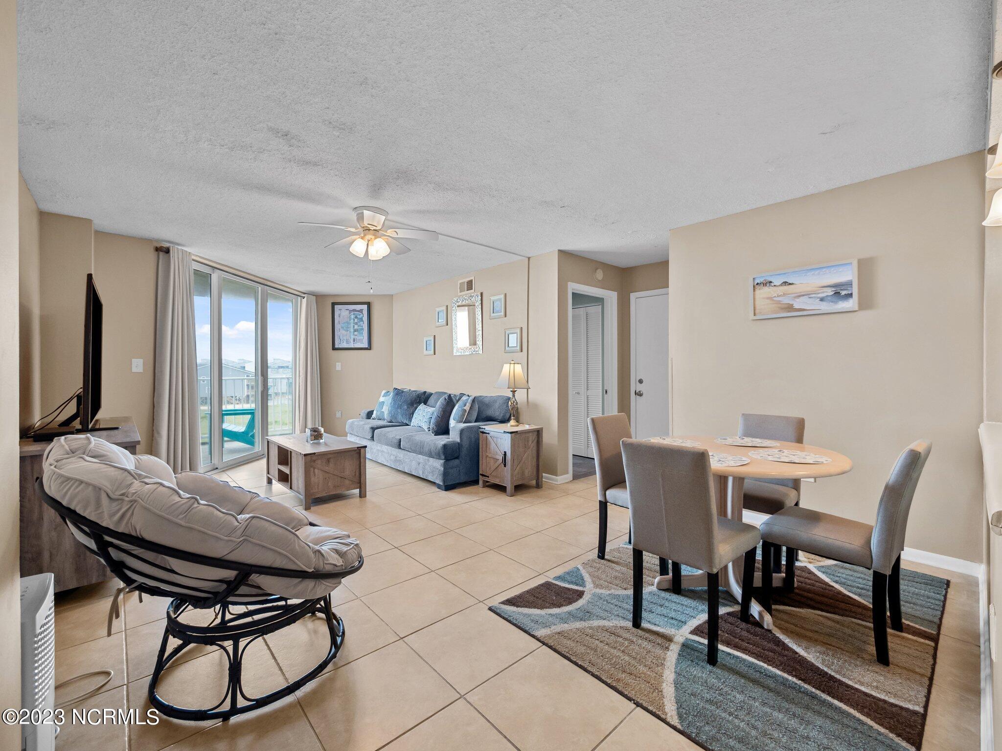 2000 New River Inlet Road, 1304
