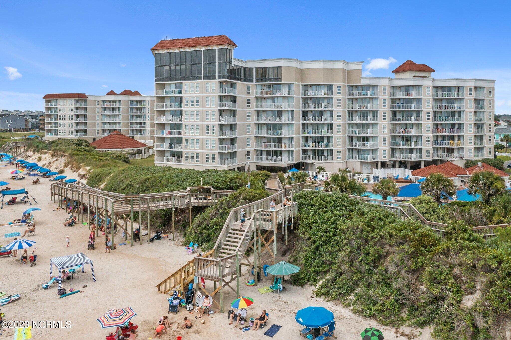 2000 New River Inlet Road, 1304