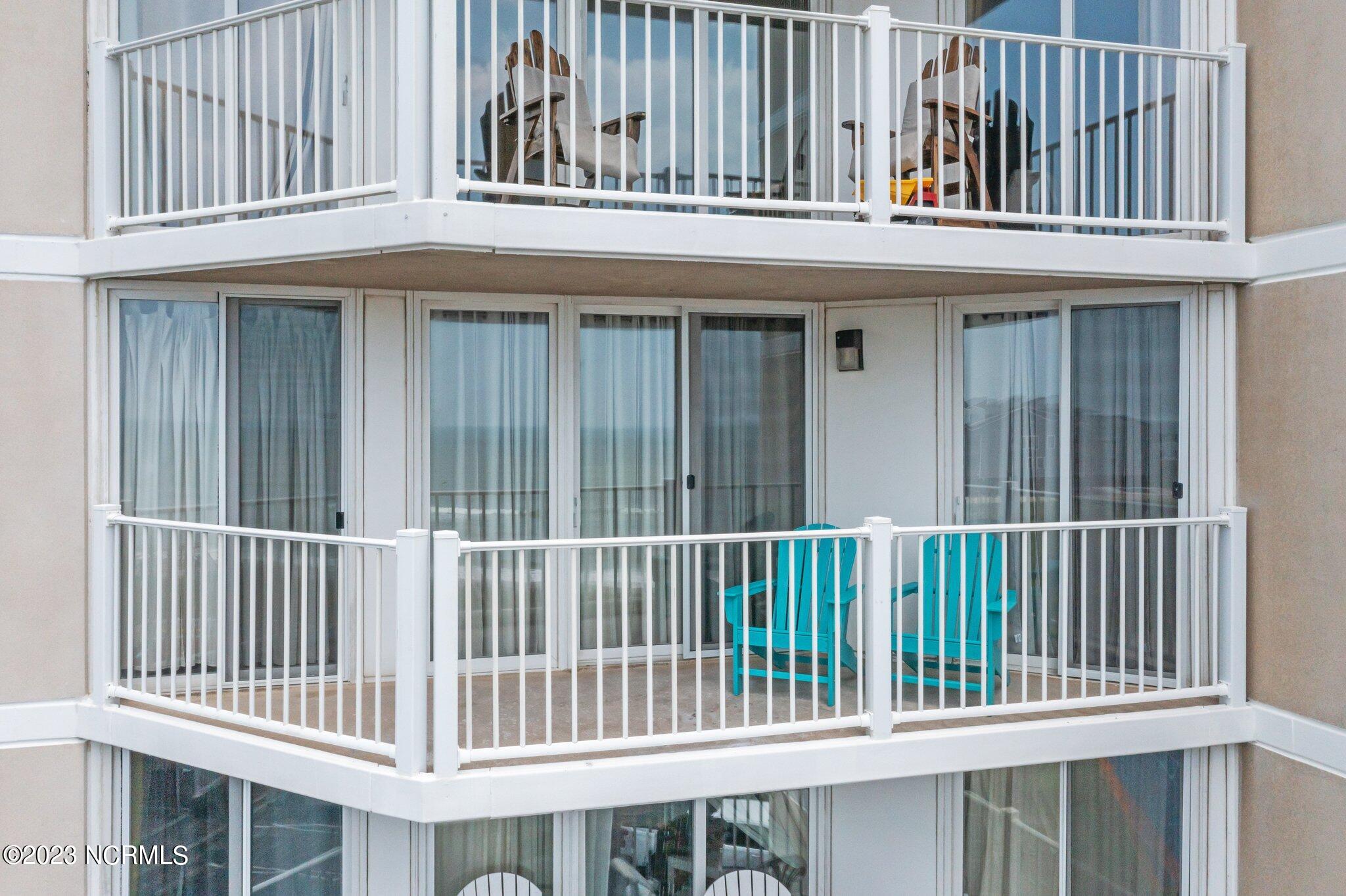 2000 New River Inlet Road, 1304