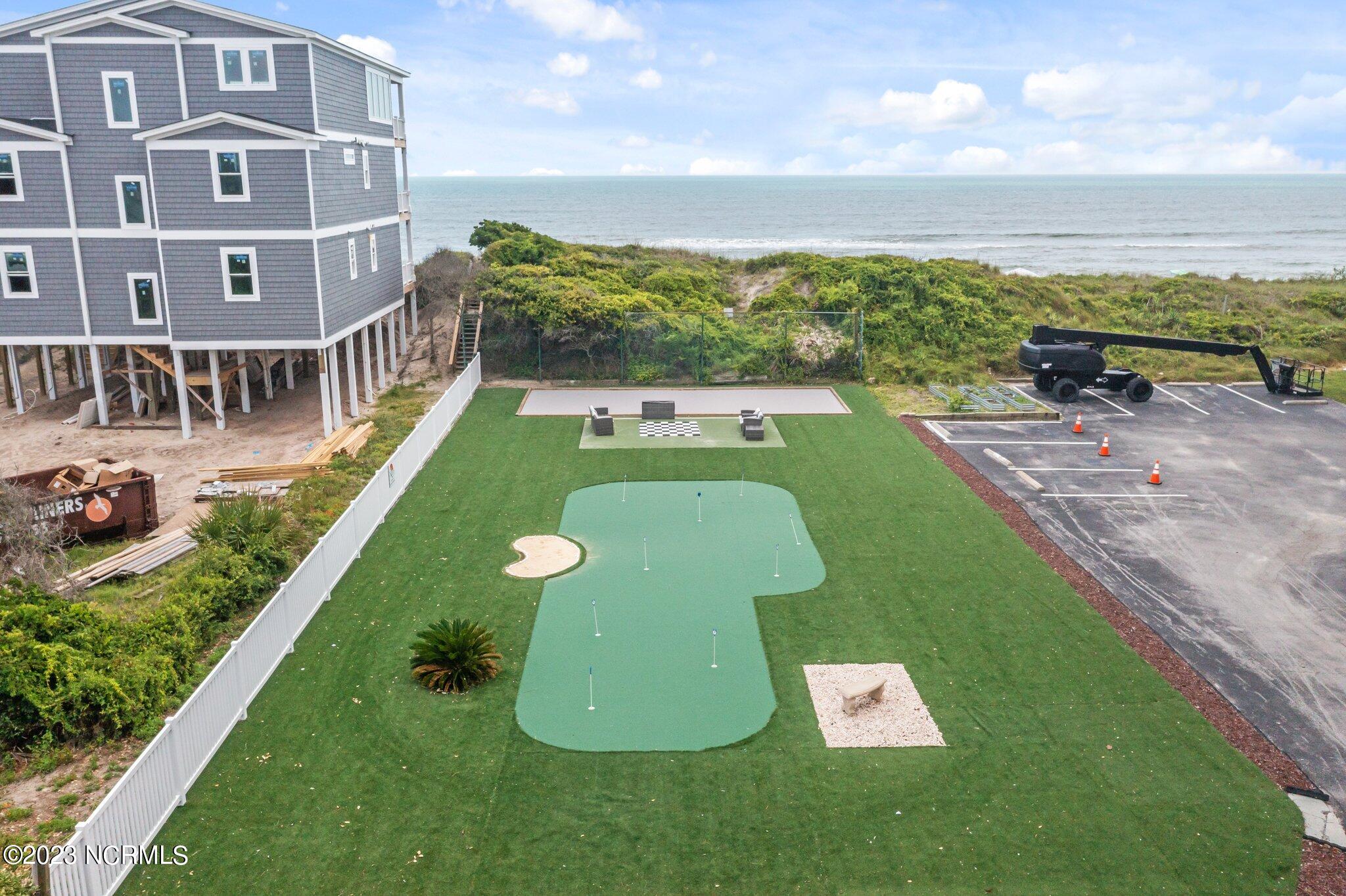 2000 New River Inlet Road, 1304
