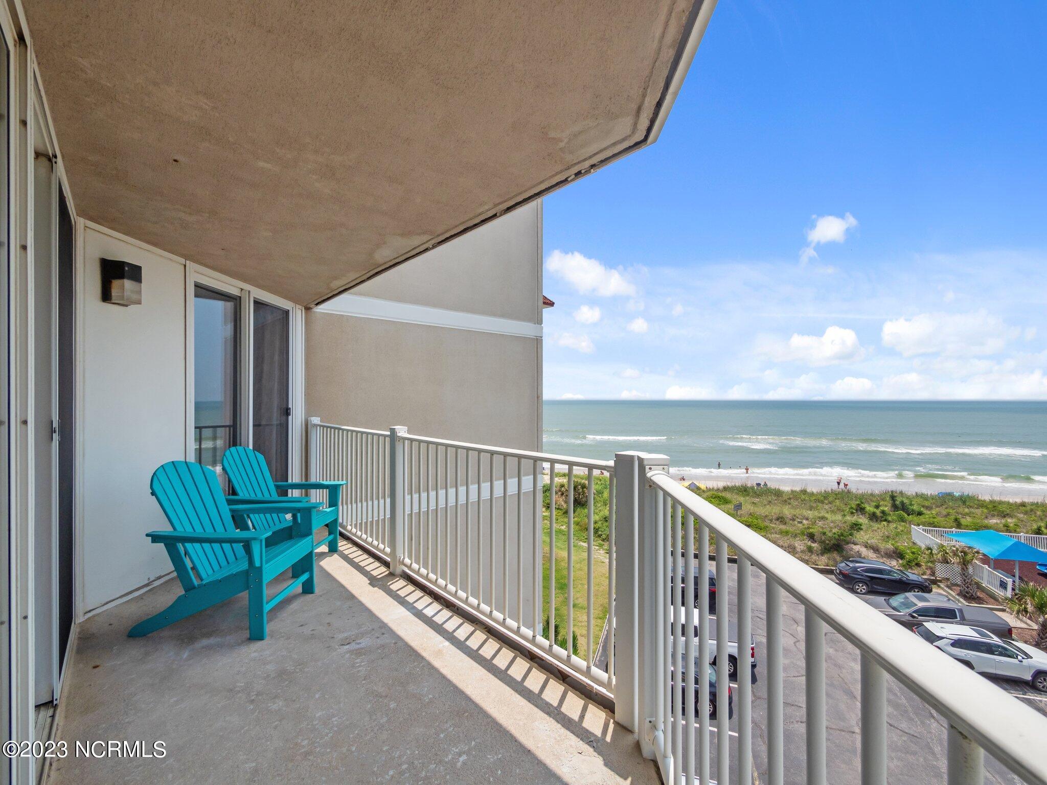 2000 New River Inlet Road, 1304