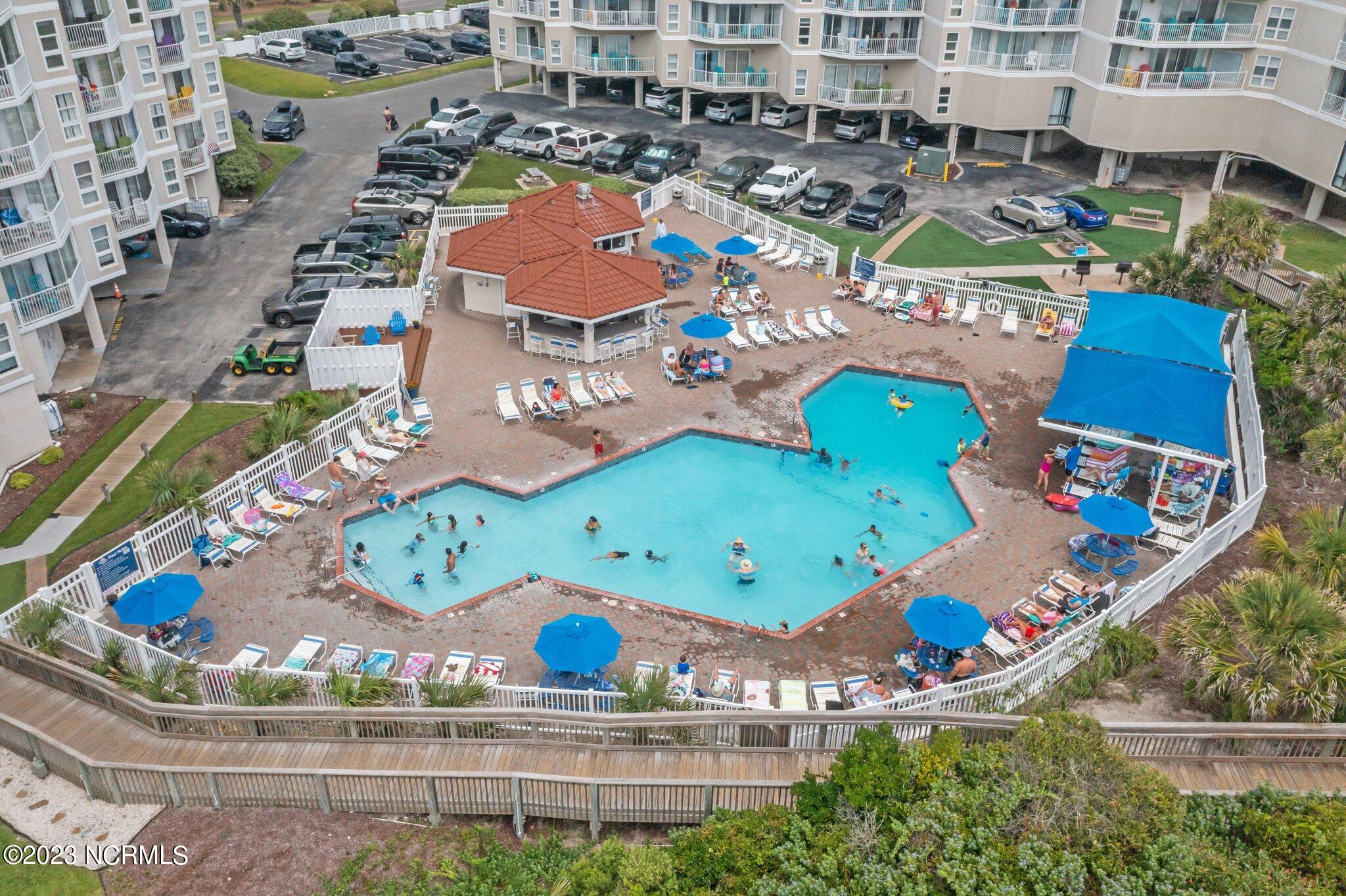 2000 New River Inlet Road, 1304