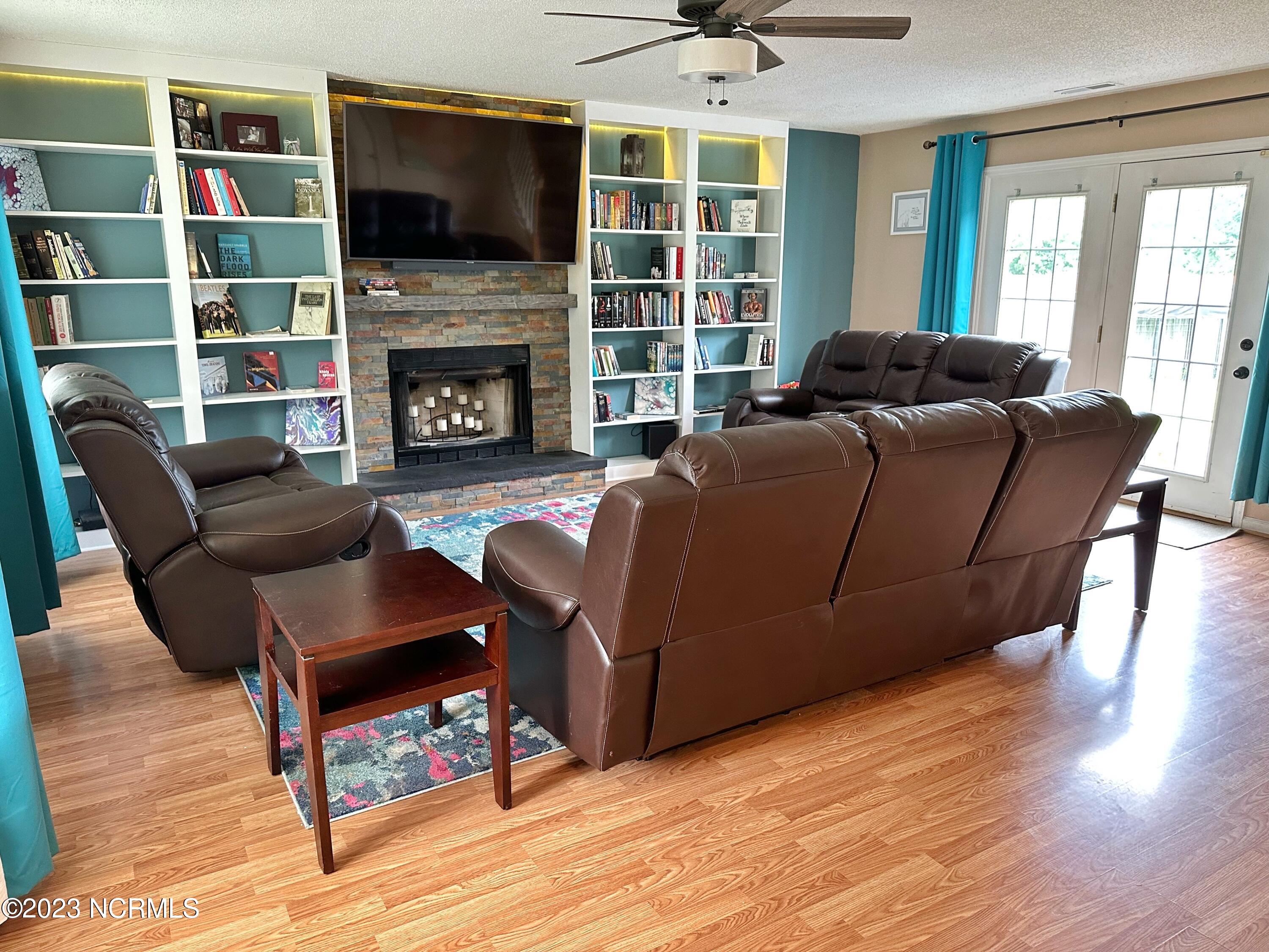190 Bridlewood Drive