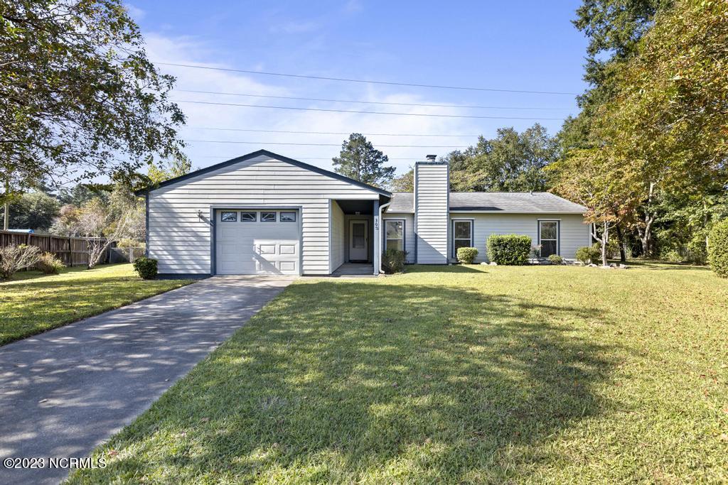 305 W Willowood Lane