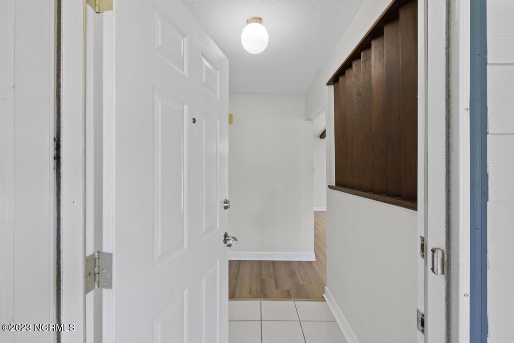 305 W Willowood Lane