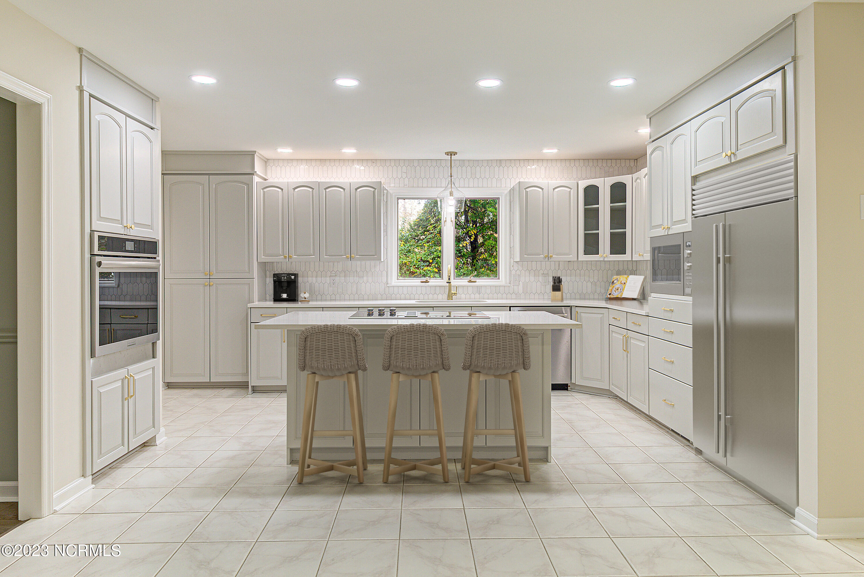 9712 Sturgeon Drive NE