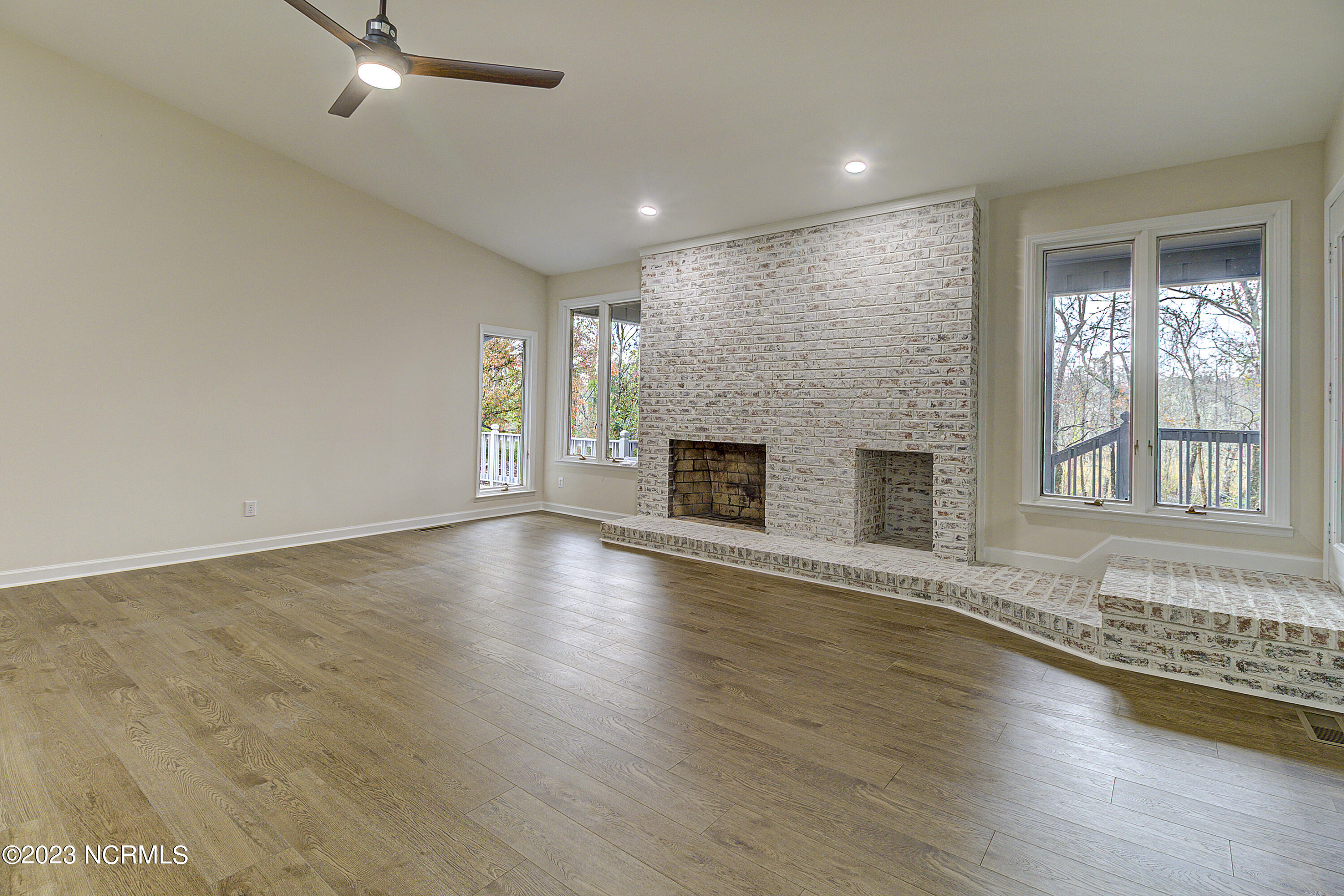 9712 Sturgeon Drive NE