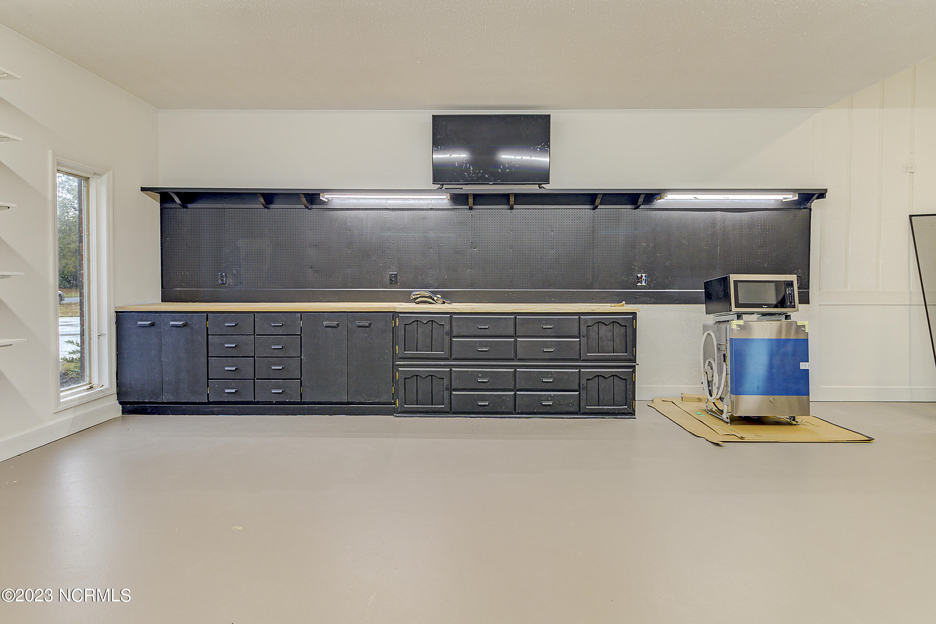 9712 Sturgeon Drive NE