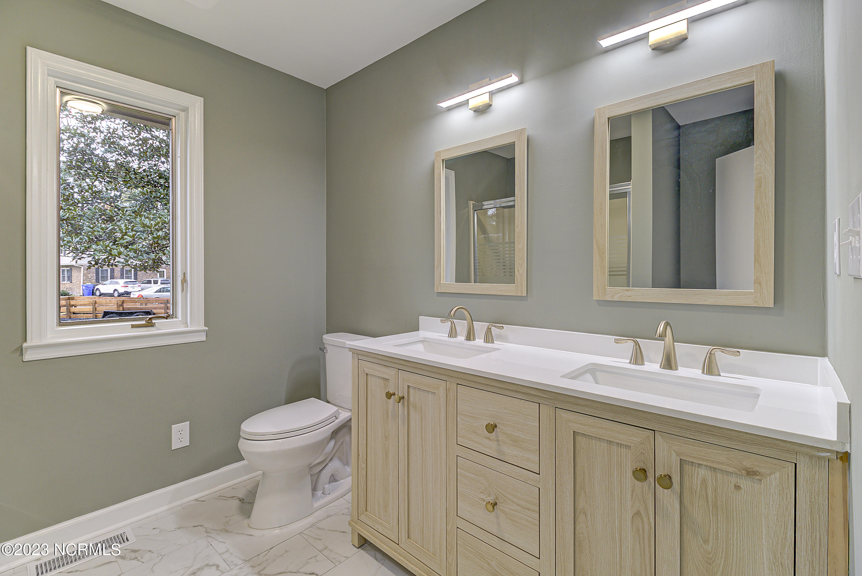 9712 Sturgeon Drive NE