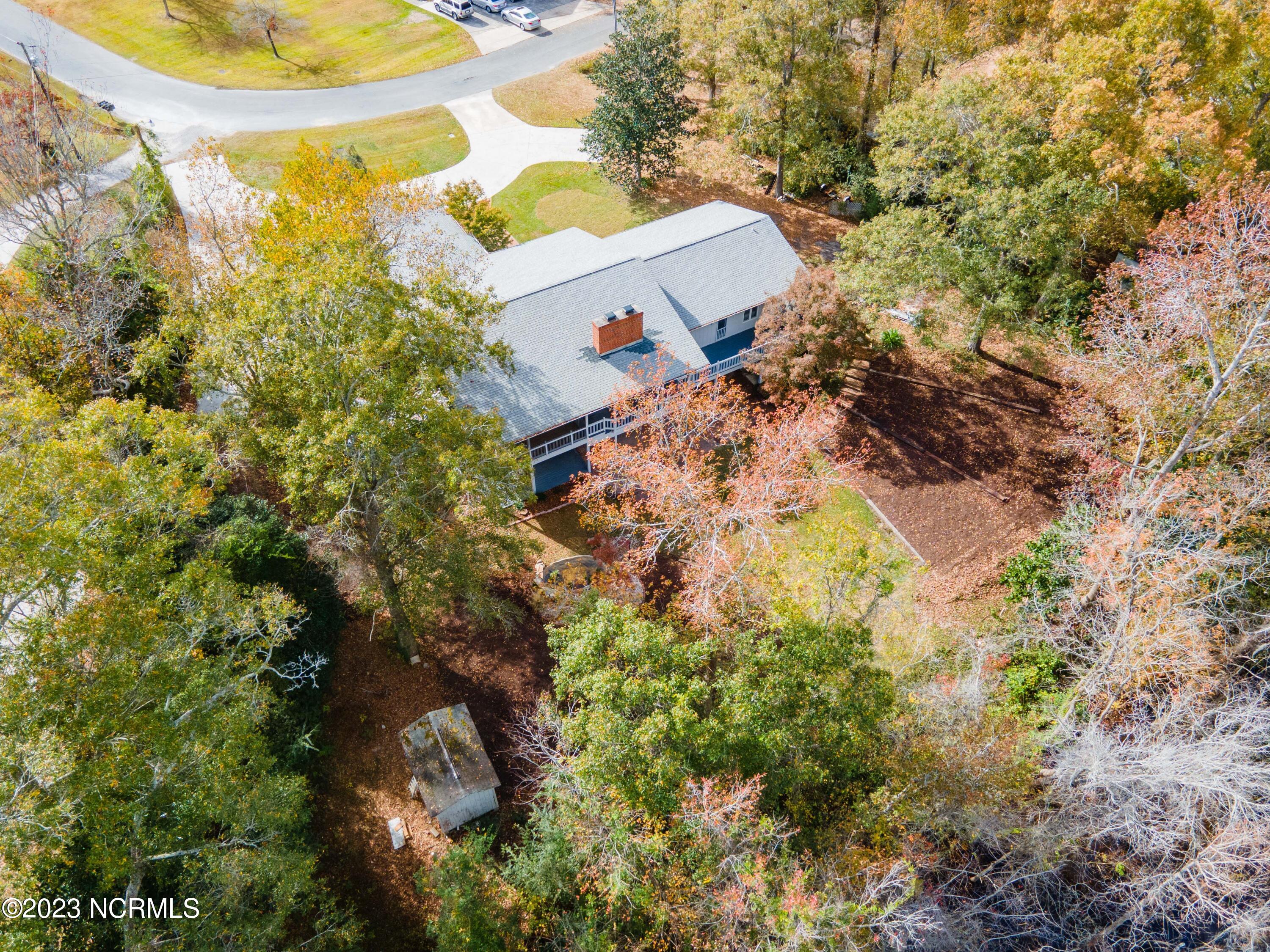 9712 Sturgeon Drive NE