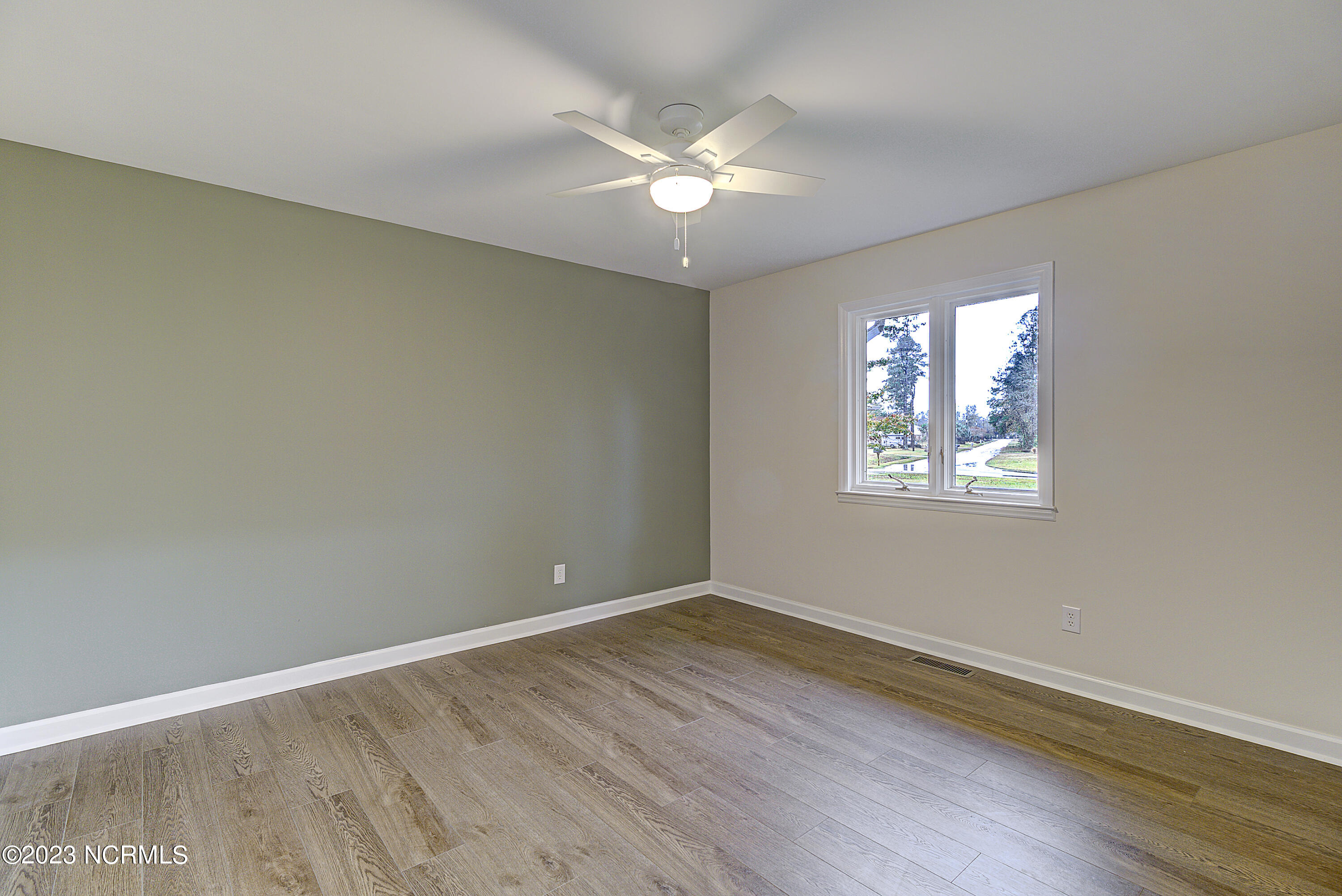 9712 Sturgeon Drive NE