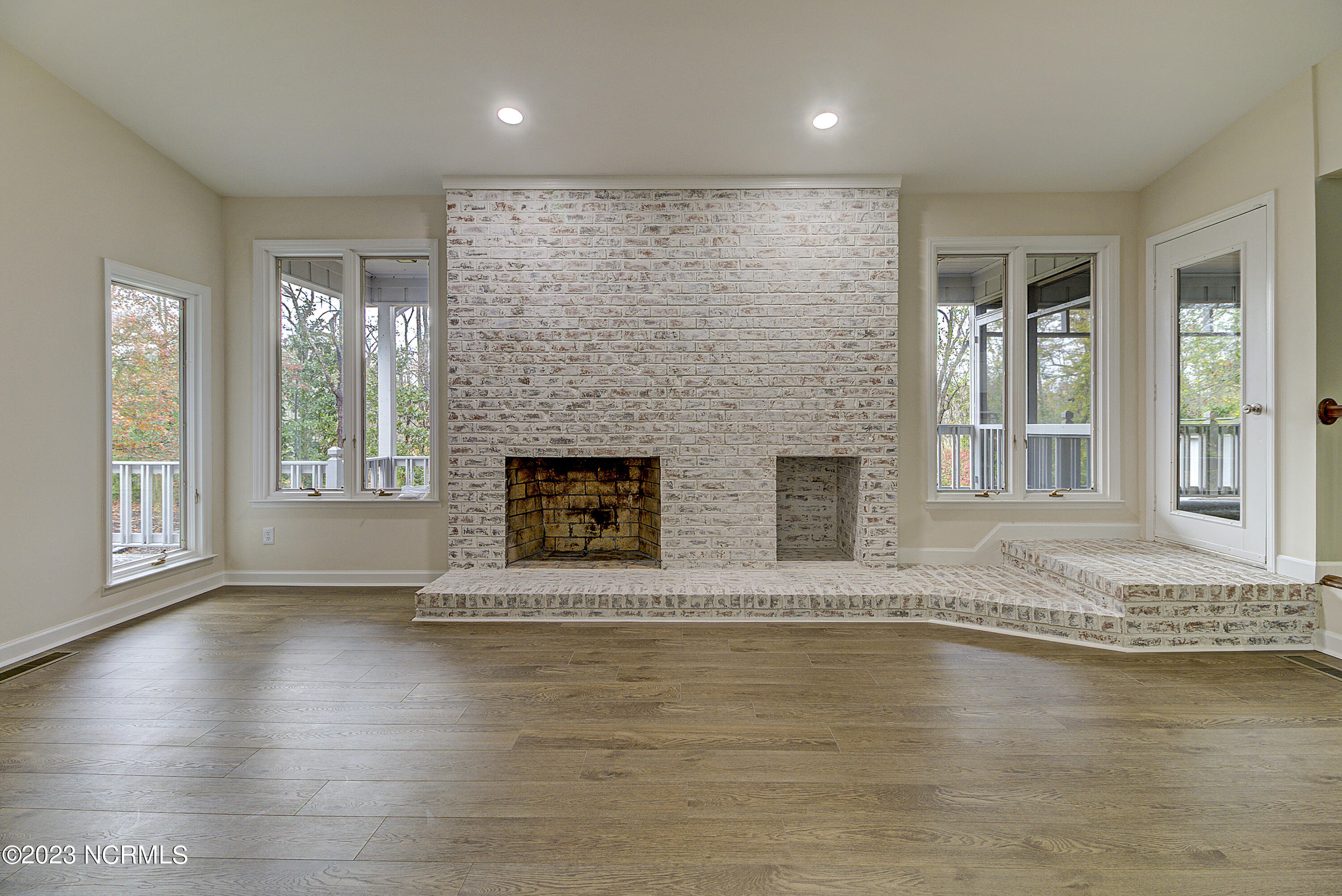 9712 Sturgeon Drive NE