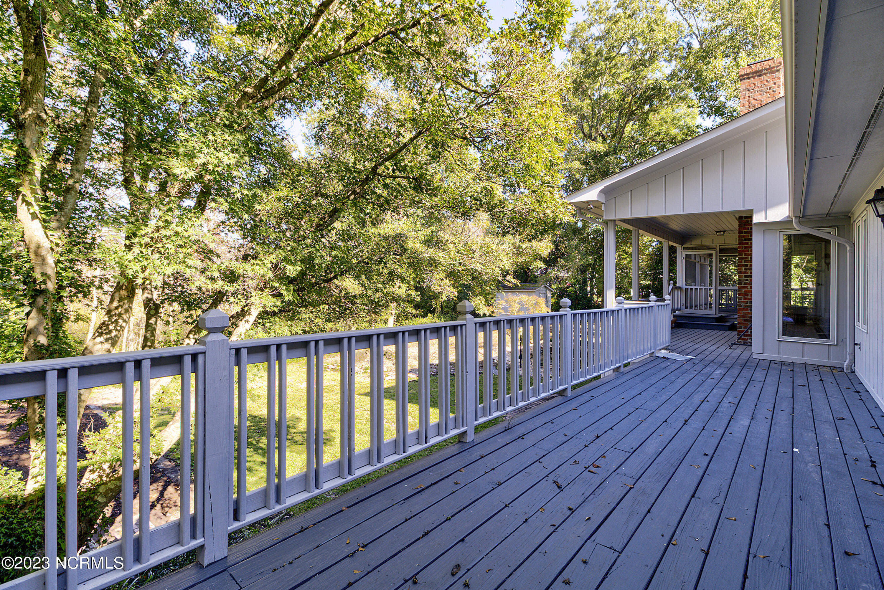 9712 Sturgeon Drive NE