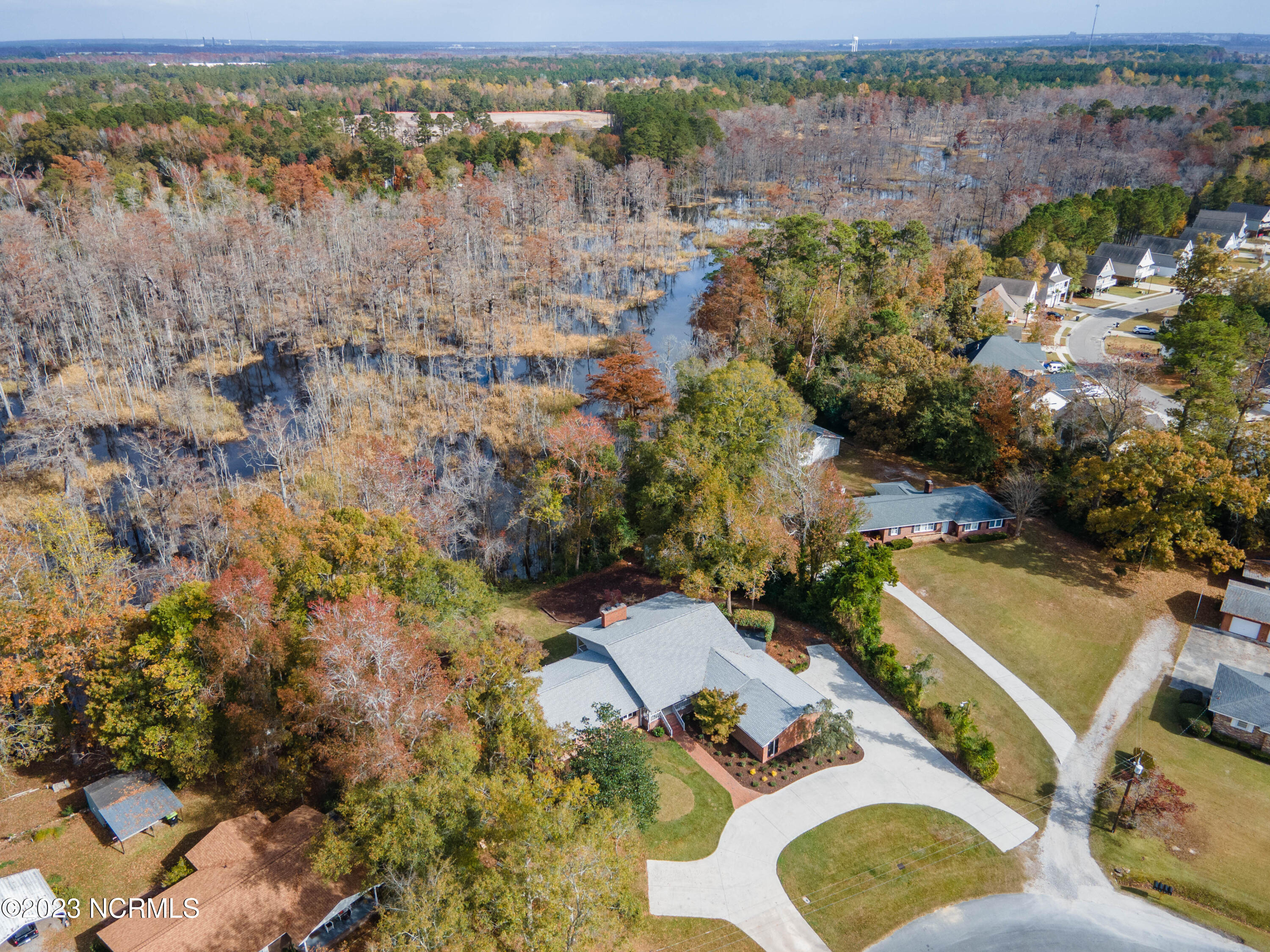 9712 Sturgeon Drive NE