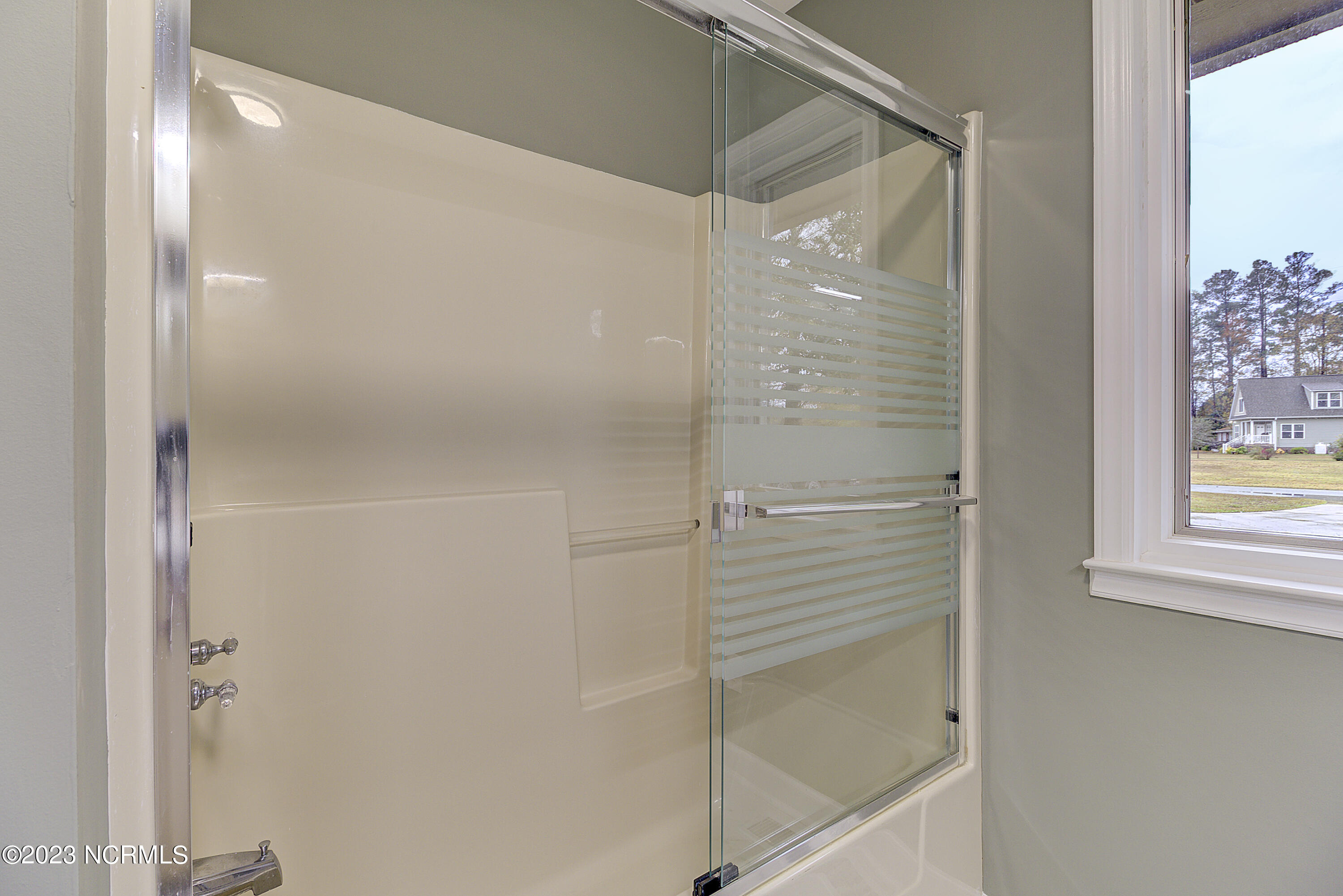 9712 Sturgeon Drive NE