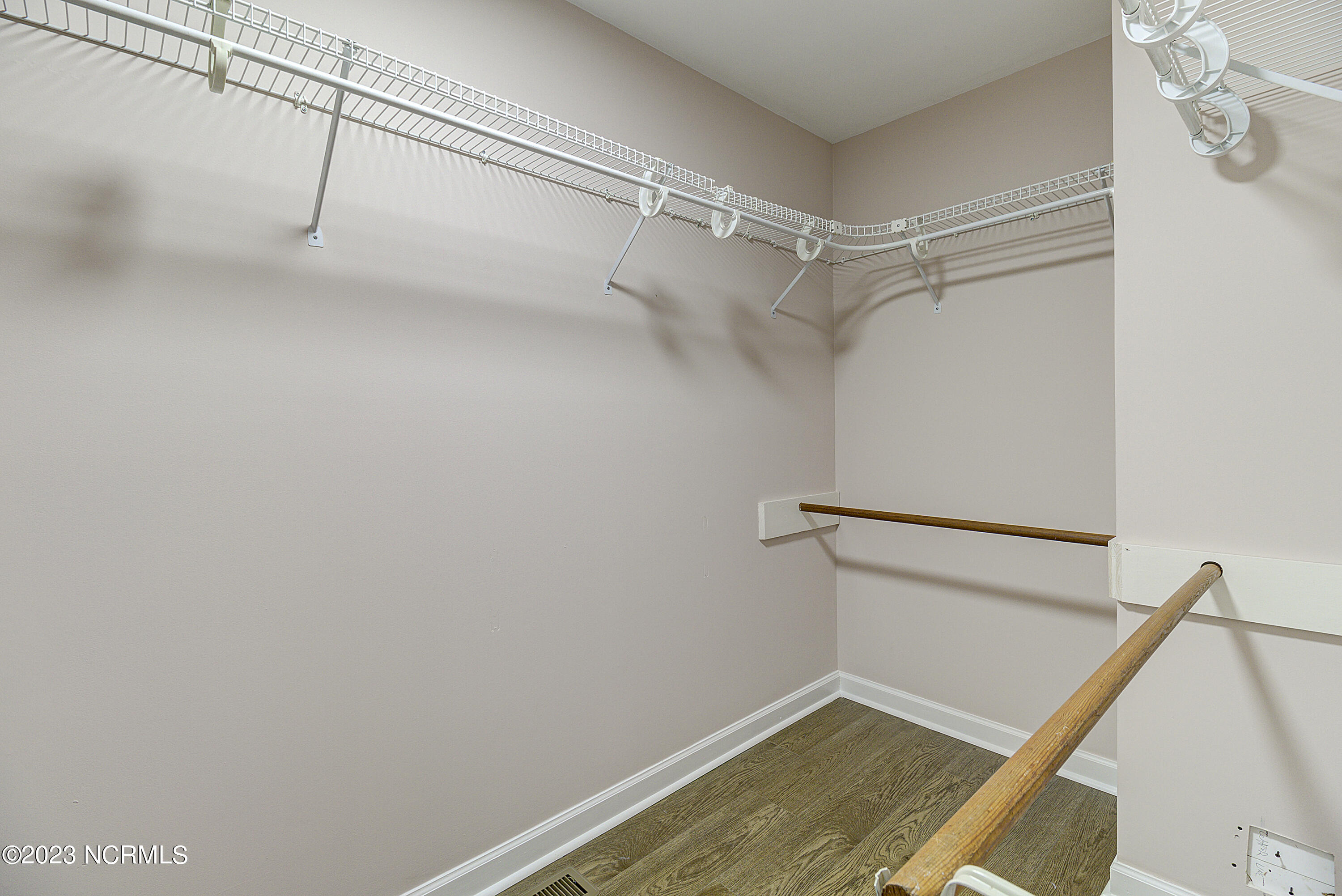 9712 Sturgeon Drive NE