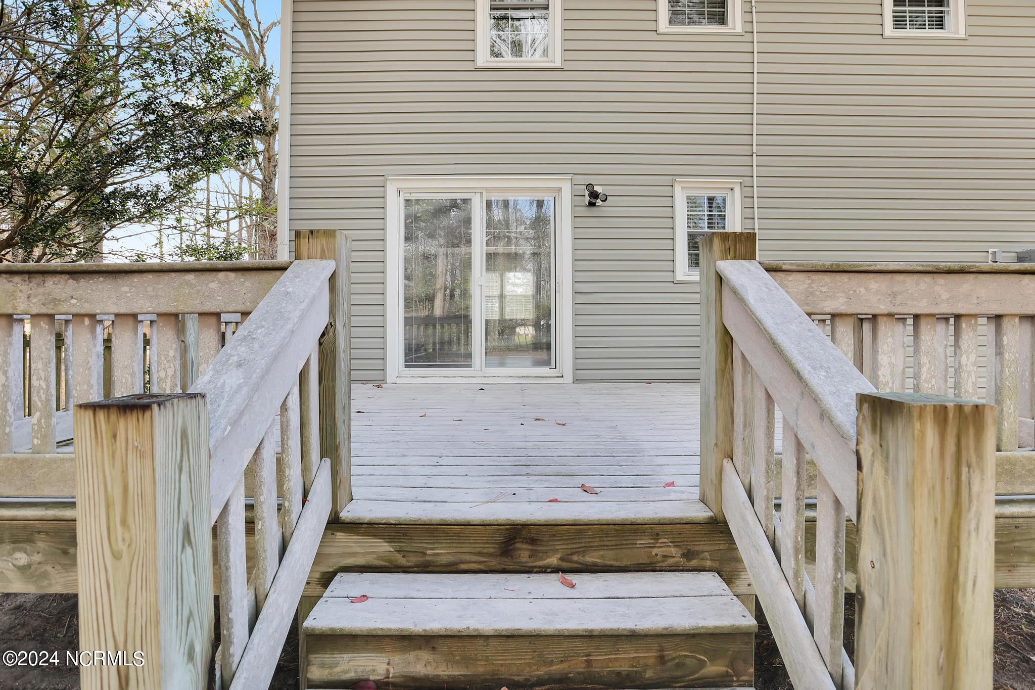 2722 Northwoods Drive