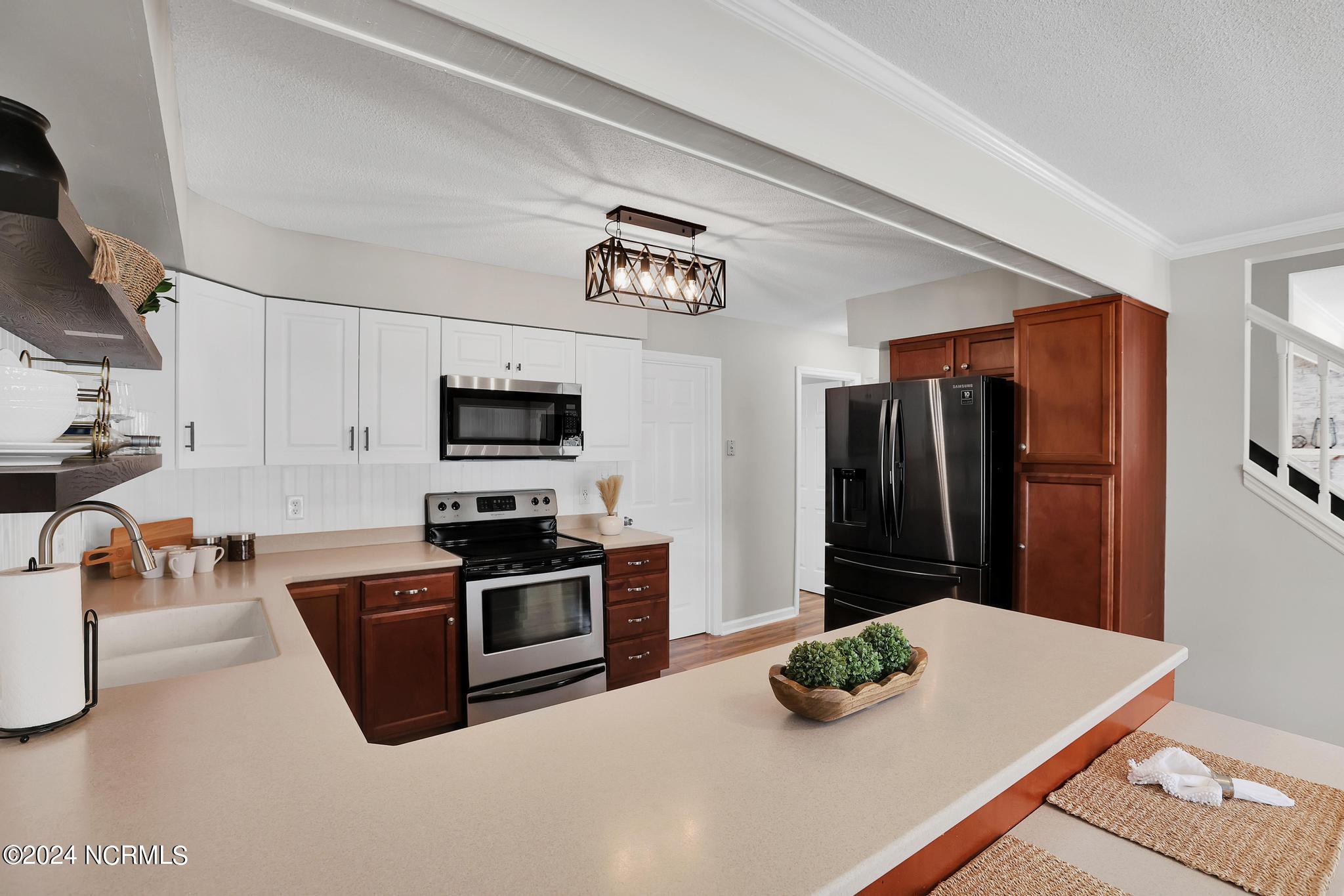 2722 Northwoods Drive