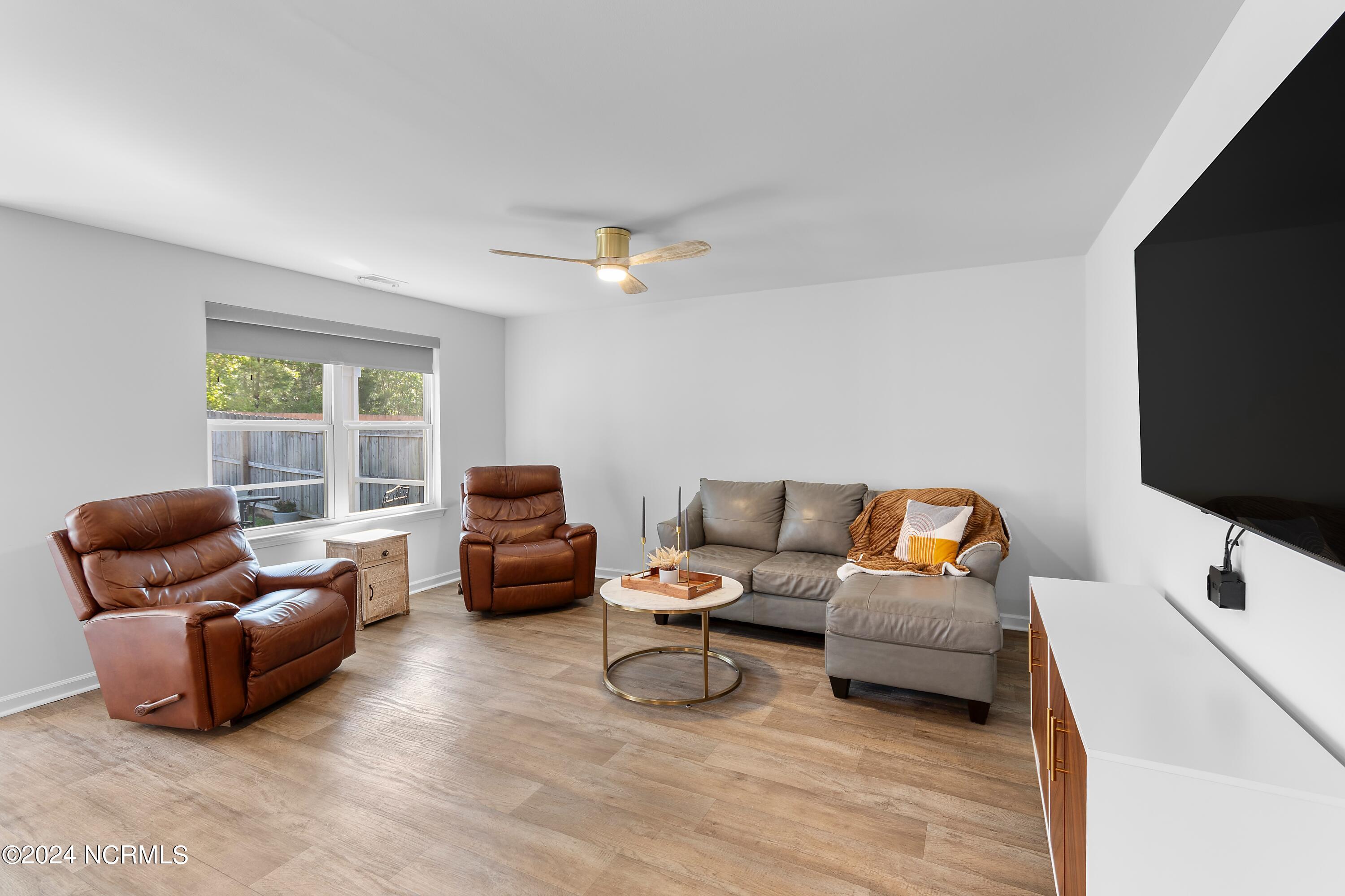 704 Buckeye Road NE