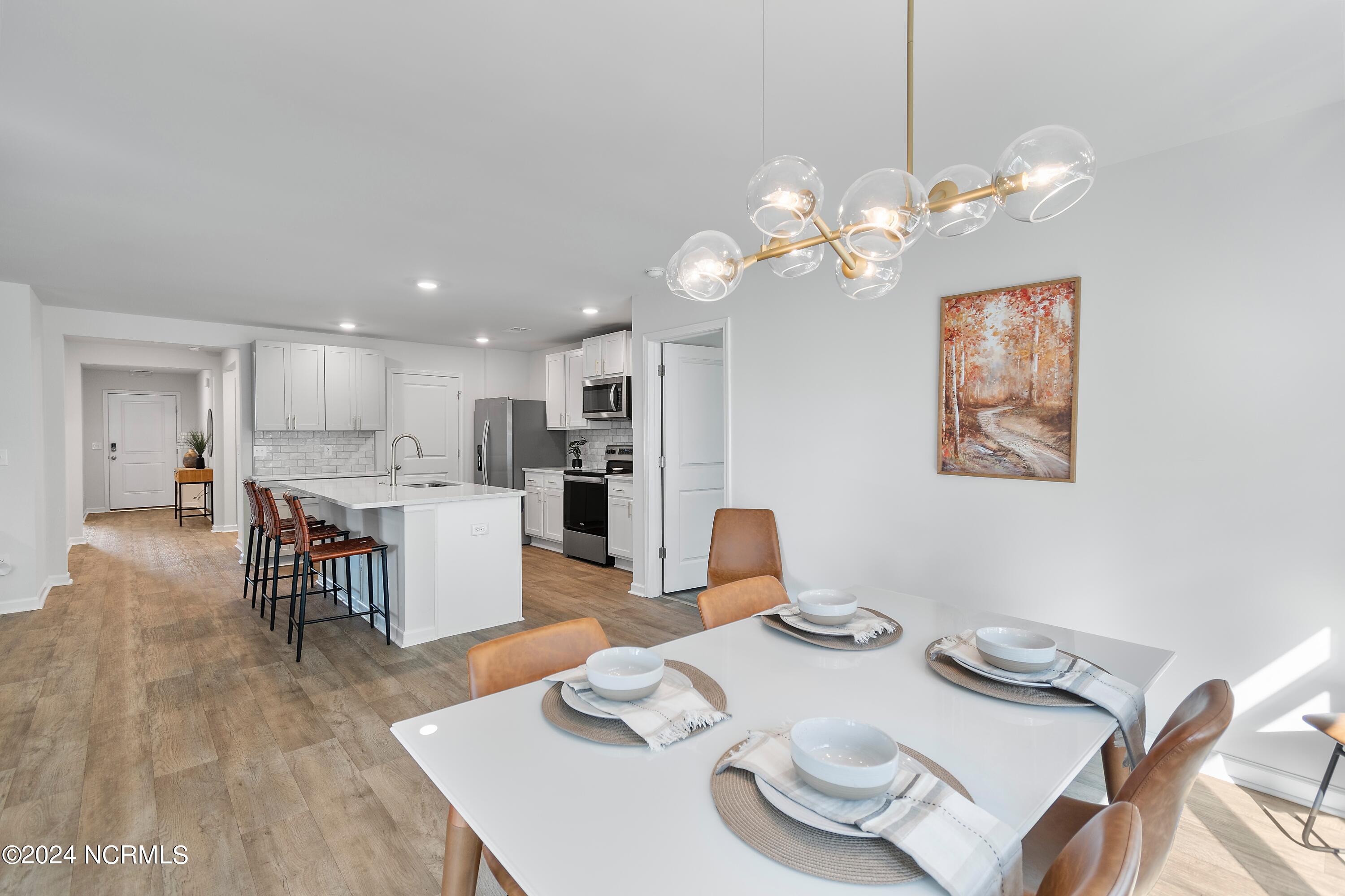 704 Buckeye Road NE