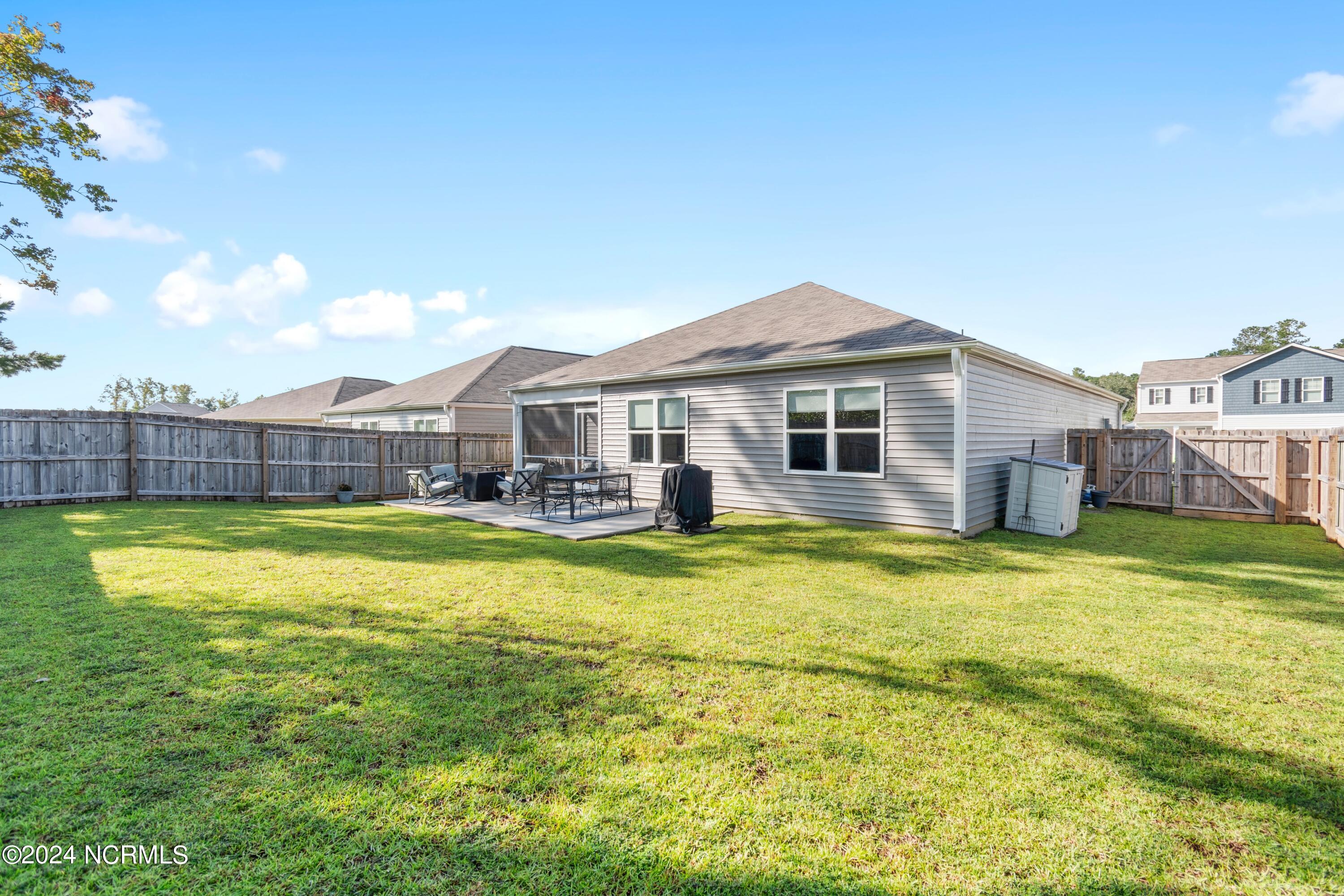 704 Buckeye Road NE