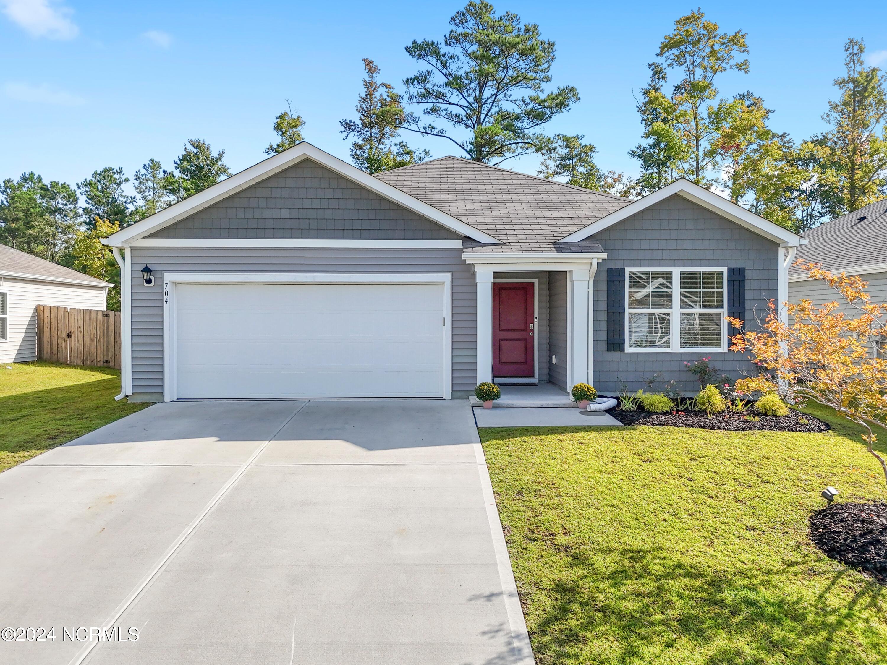 704 Buckeye Road NE